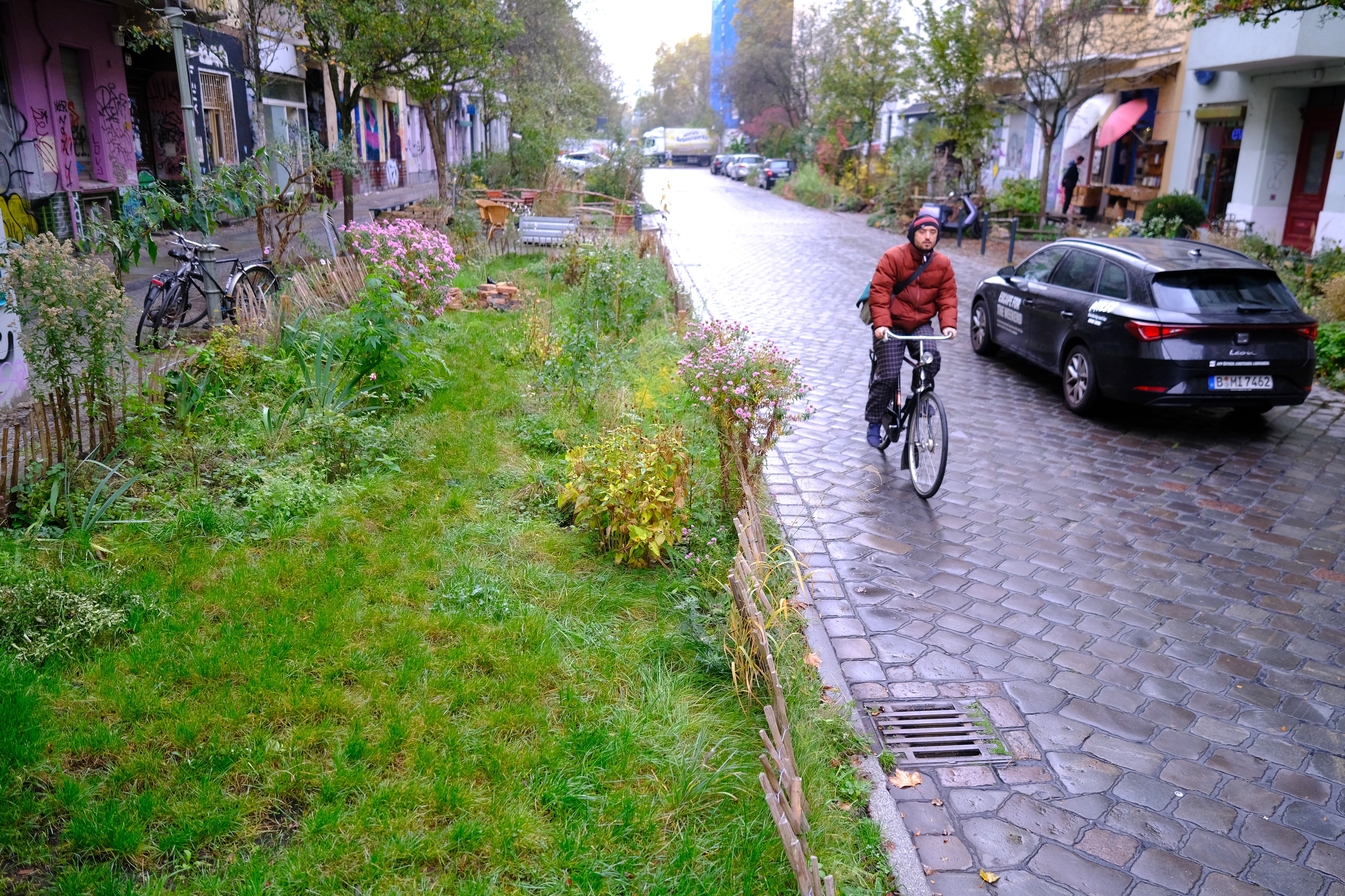 Experiment im Graefekiez in Kreuzberg: Hunderte Parkplätze weg – Zufriedenheit der Anwohner steigt