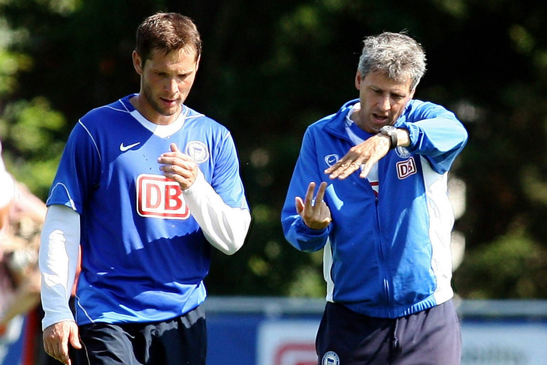 Im Sommer 2007 kreuzten sich erstmals die Wege von Pal Dardai (l., damals Hertha-Profi) und Lucien Favre, der ihn trainierte.