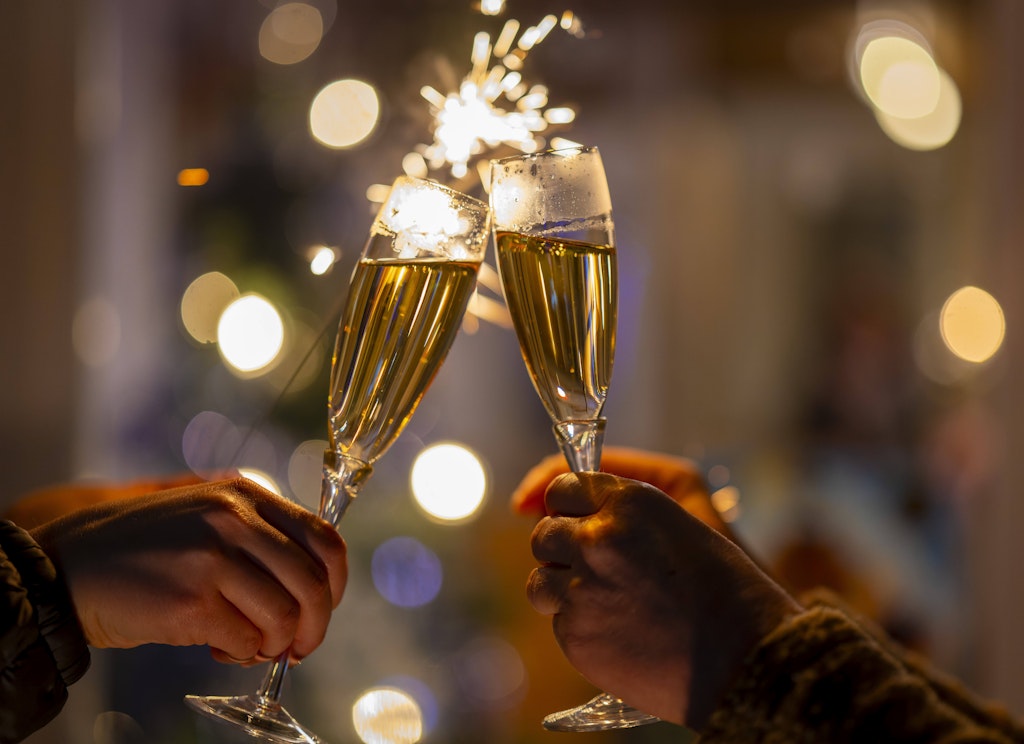champagner-sekt-oder-prosecco-so-sto-en-sie-silvester-richtig-an