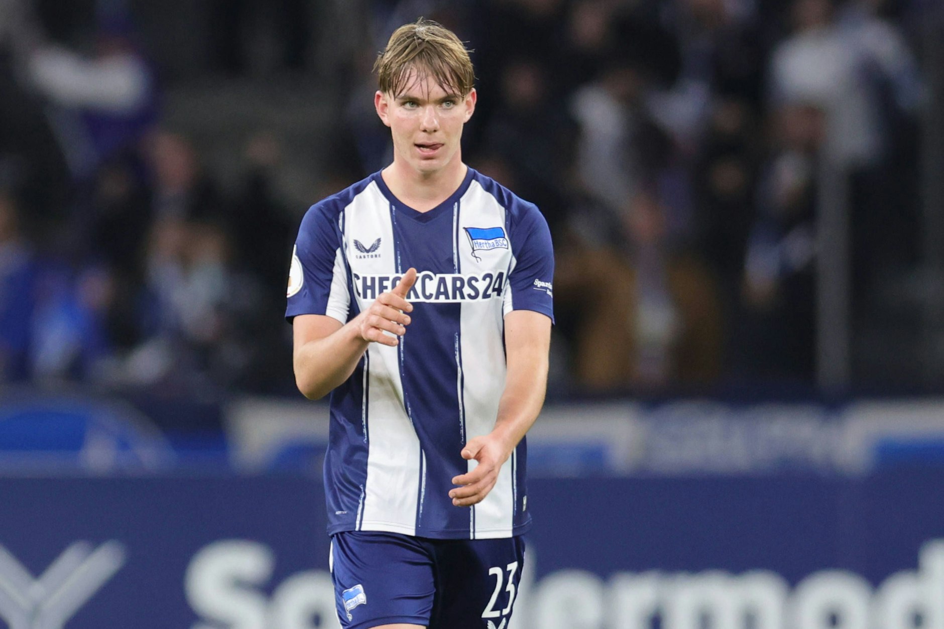 Wunderkind Kennet Eichhorn träumt vom Bundesliga-Aufstieg mit Hertha BSC. Doch er wird in ganz Europa von den Topklubs gejagt.