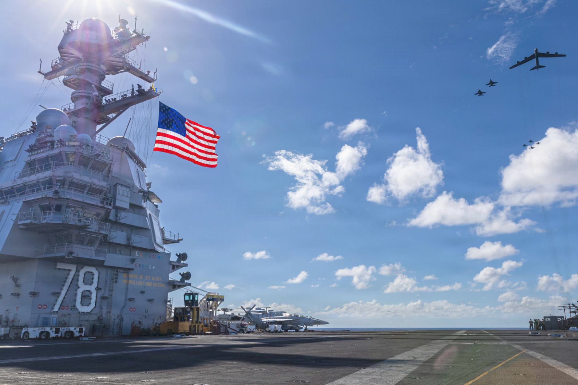 Bisher war die US-Präsenz wenig diplomatisch: US-Flugzeugträger