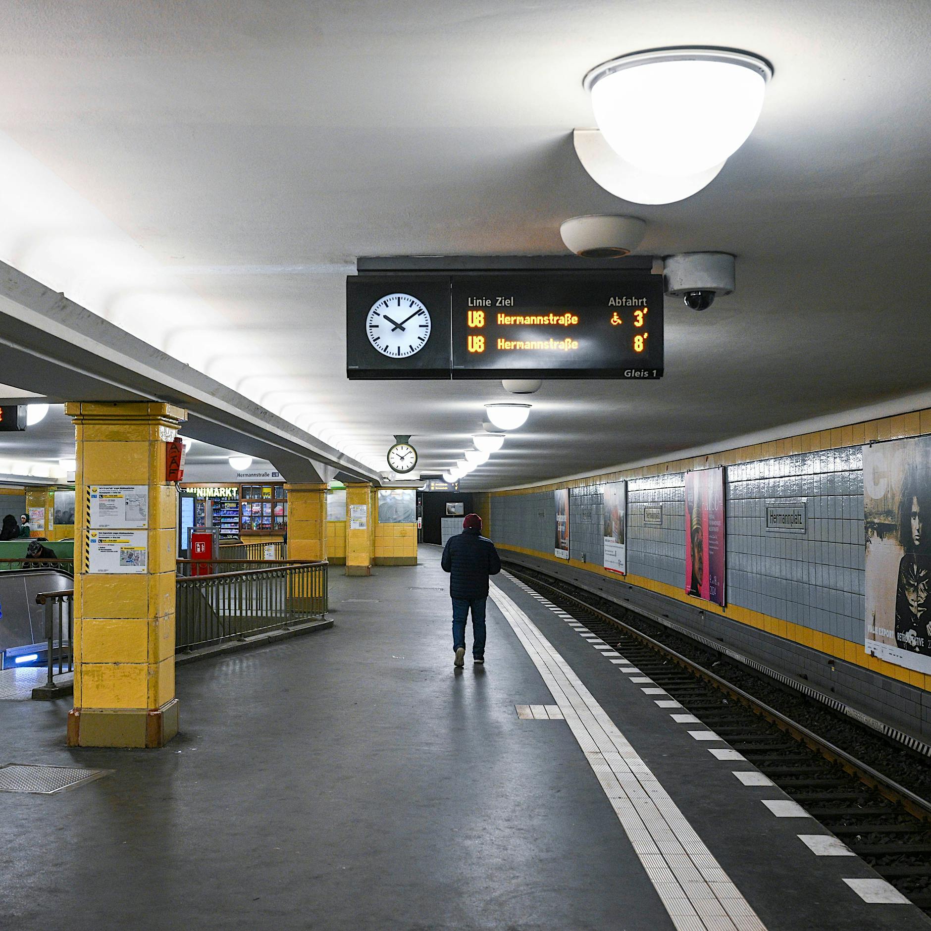 Berlin-Neukölln: Unbekannter beklaut offenbar sterbenden Mann