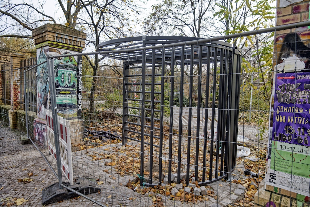 Den-G-rli-auf-und-zuschlie-en-kostet-fast-eine-Million-Euro