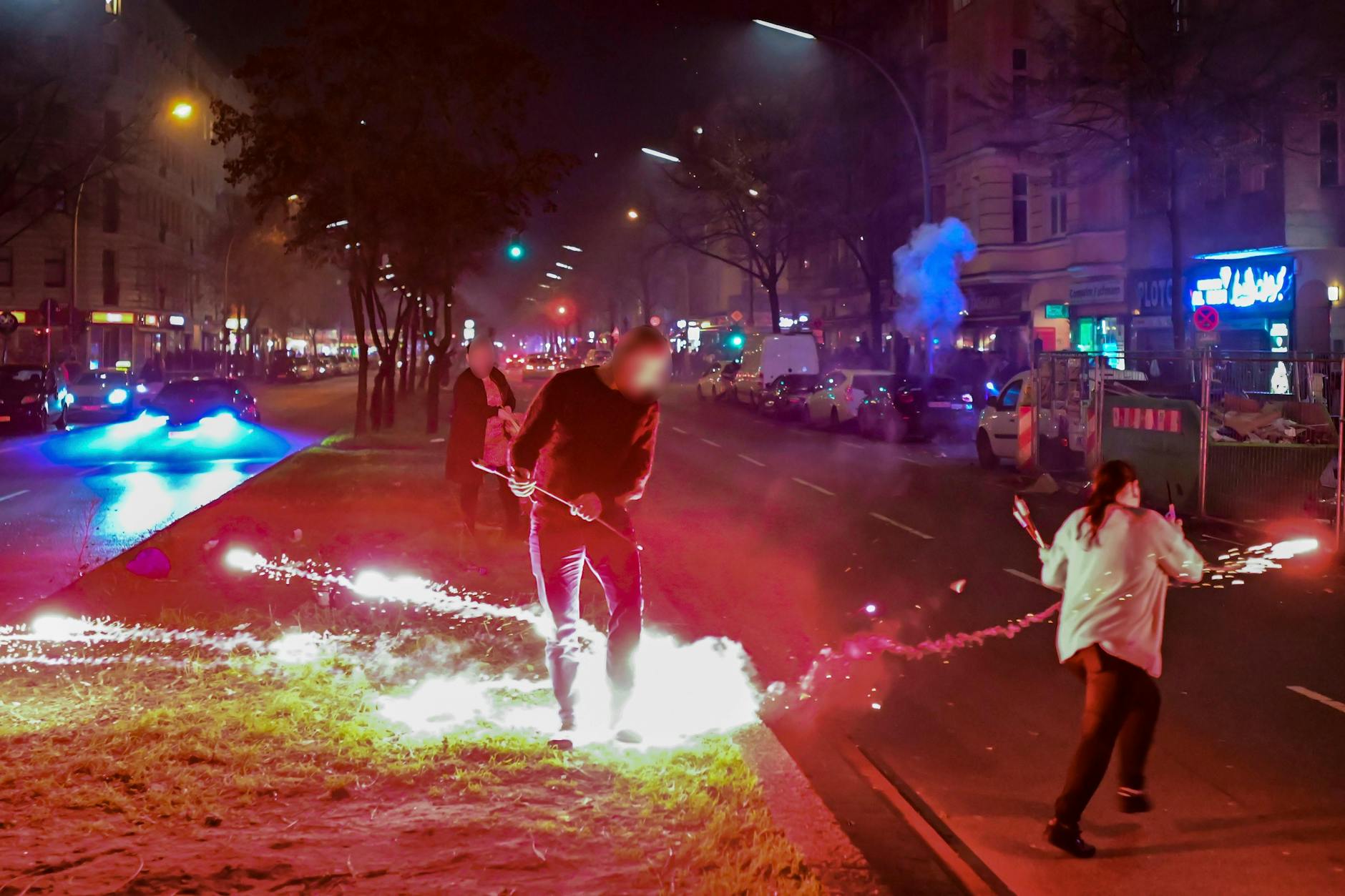 Ein Unfall ist in der Silvesternacht schnell passiert: Ein einziger Querschläger kann dafür sorgen, dass die Nacht in der Notaufnahme endet.