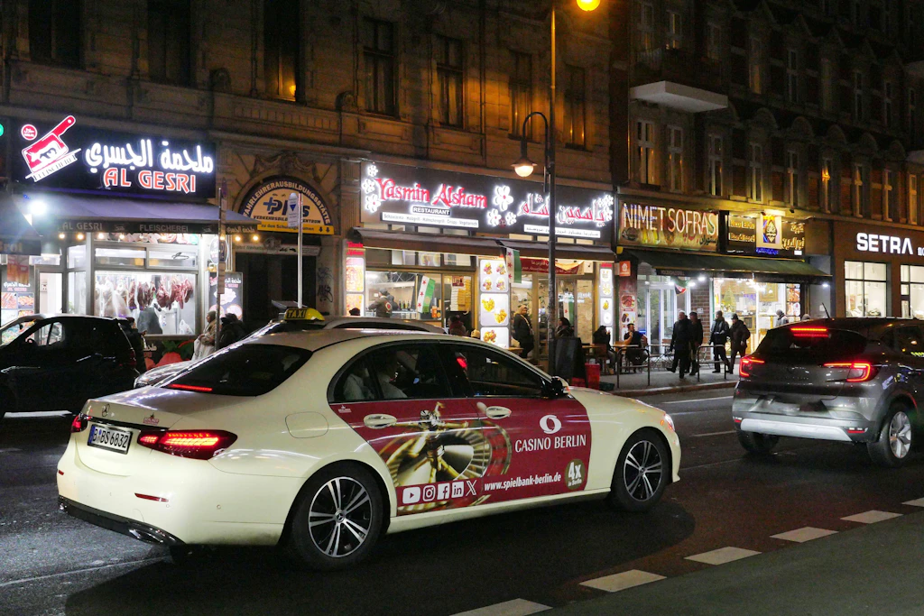 Civic courage in Berlin-Neukölln: Customers overpower armed supermarket ...