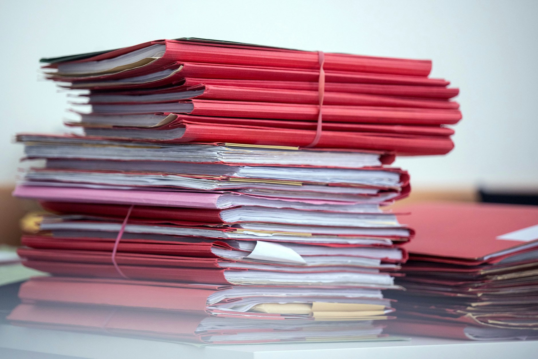 Wenig Kontrolle und viel Geld: Marcel Luthe spricht vom „wilden Westen“ der Flüchtlingsunterbringung.