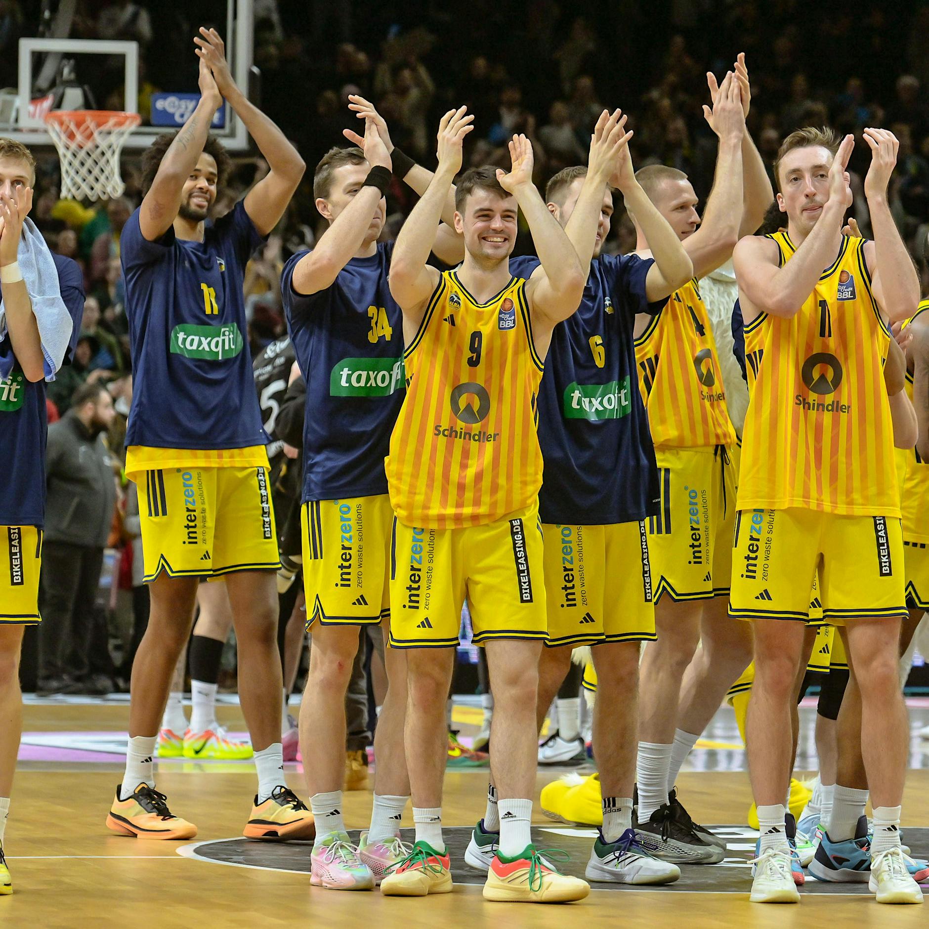 Alba feiert Silvester-Sieg gegen Braunschweig