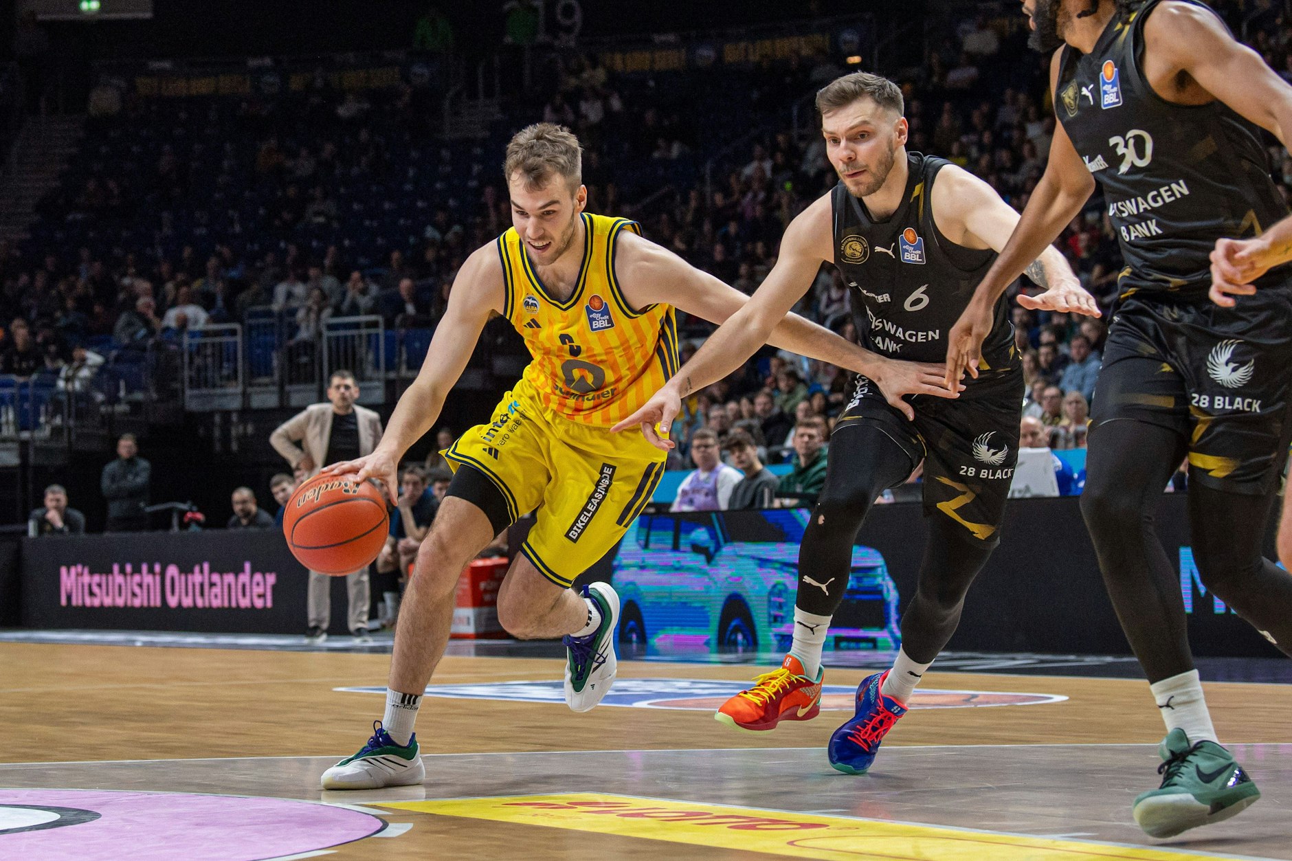 Malte Delow (l.) gehörte gegen Braunschwieg wieder zu Albas Besten.