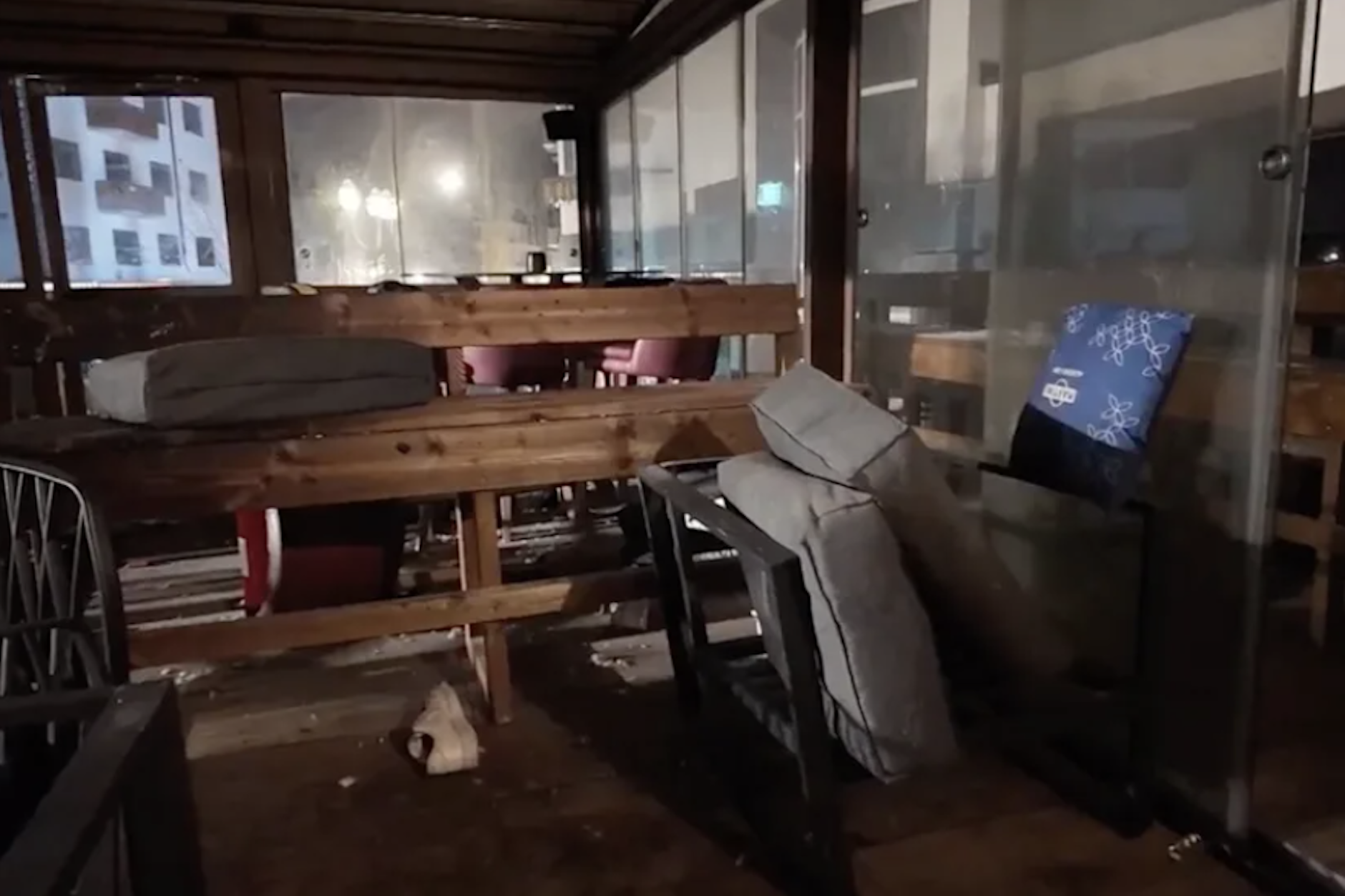 Die zerstörte Bar in Crans-Montana