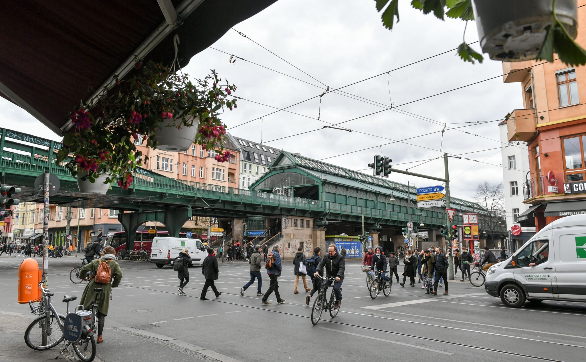 Noch ein weiteres In-Café für einen absolut überfüllten Hotspot