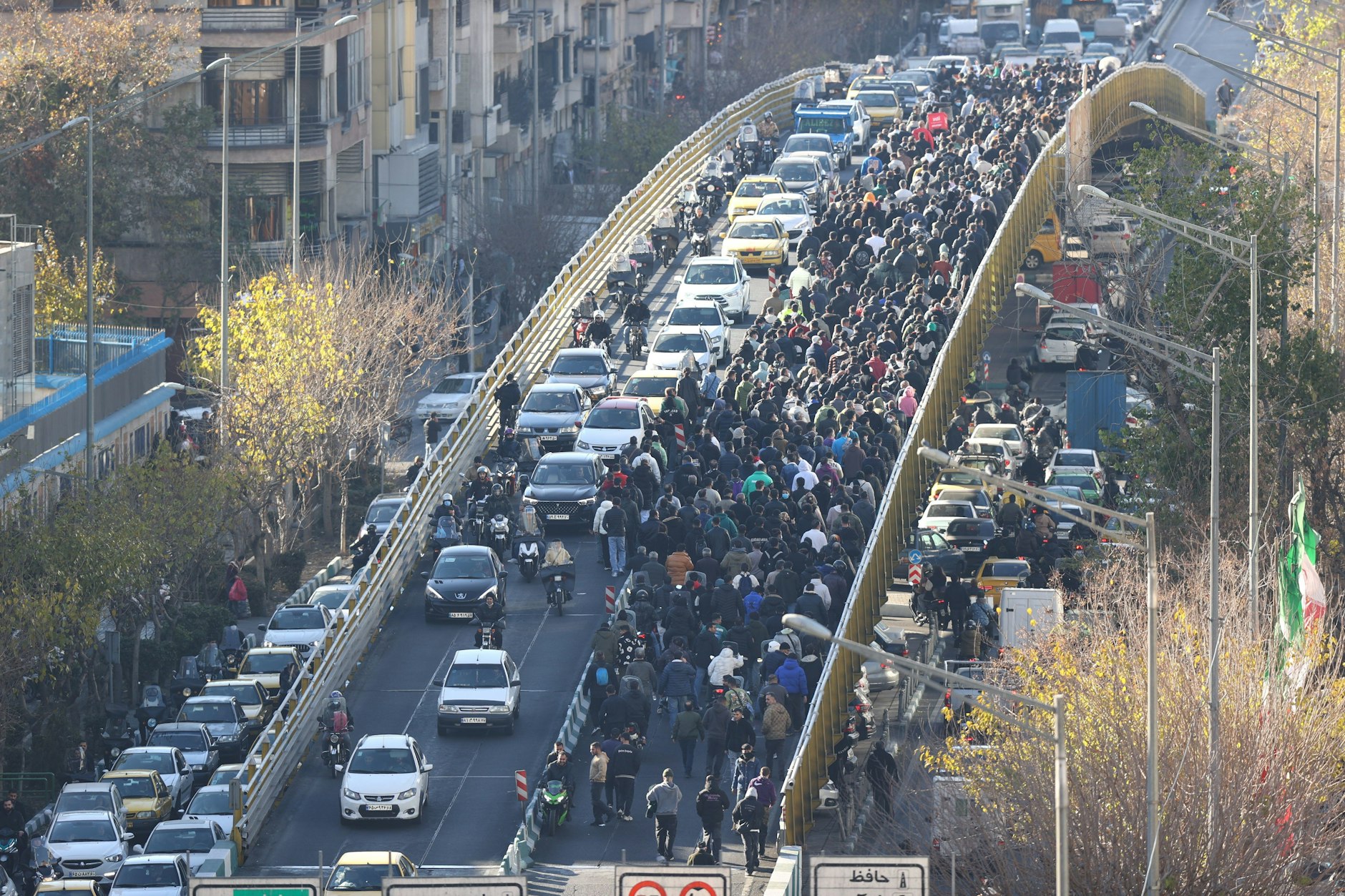 Seit einigen Tagen kommt es im Iran immer wieder zu Protesten.
