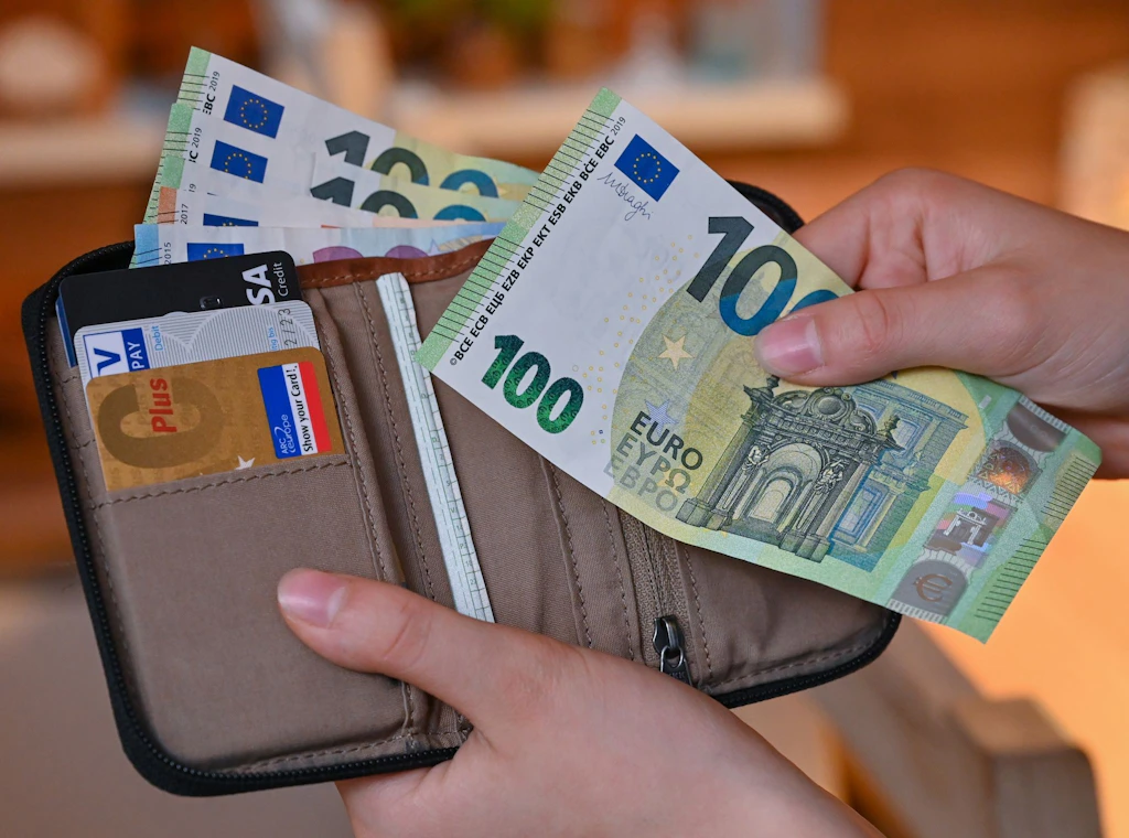 Geldvermögen der Deutschen erreicht Rekordwert von zehn Billionen Euro