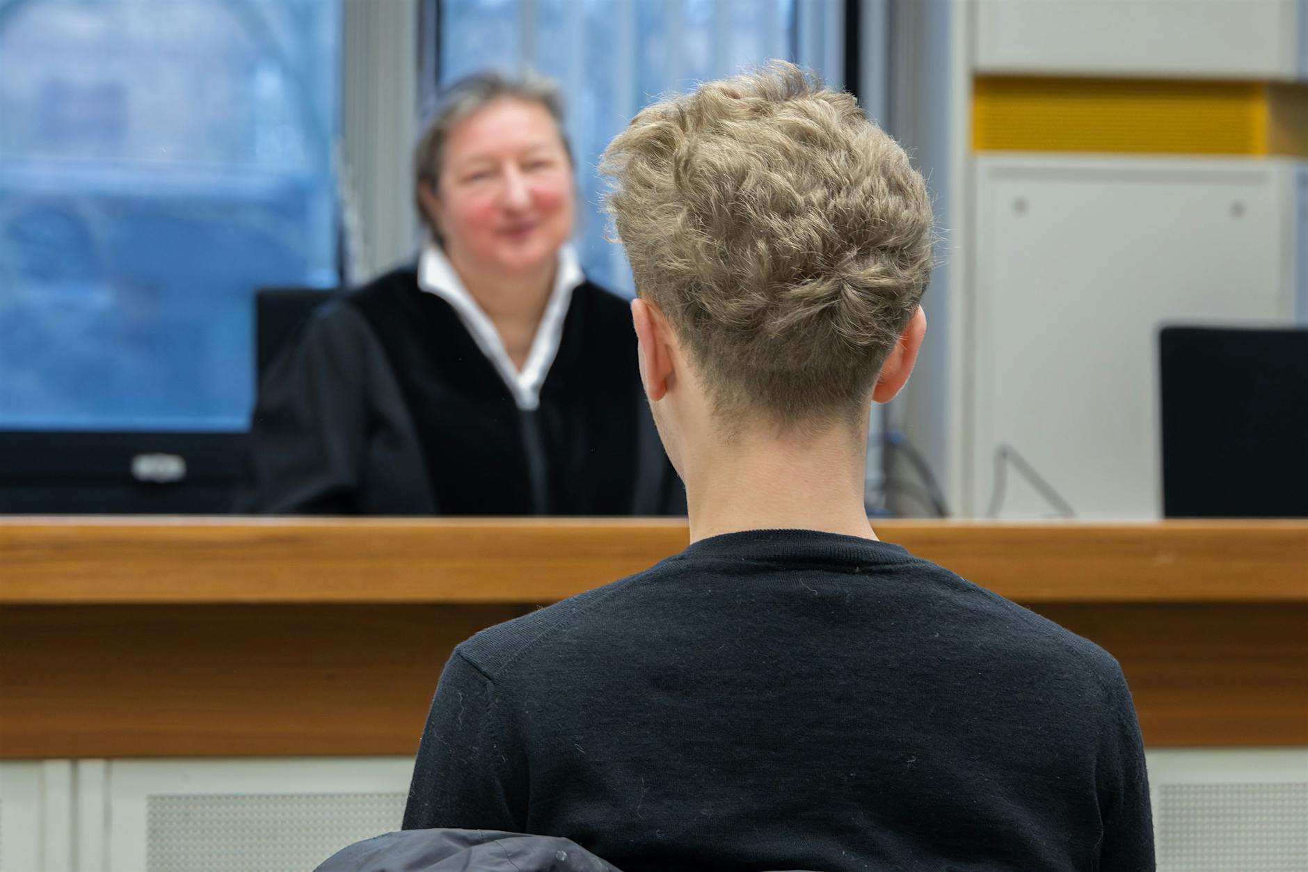 In Führerstand eingedrungen - S-Bahn-Zug blockiert