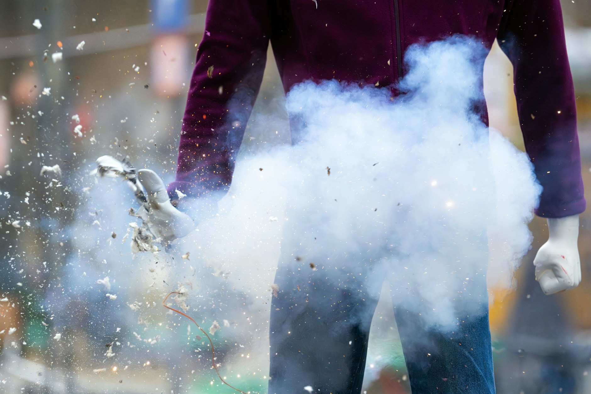 Mehrere Menschen wurden durch Pyrotechnik teils schwer verletzt.