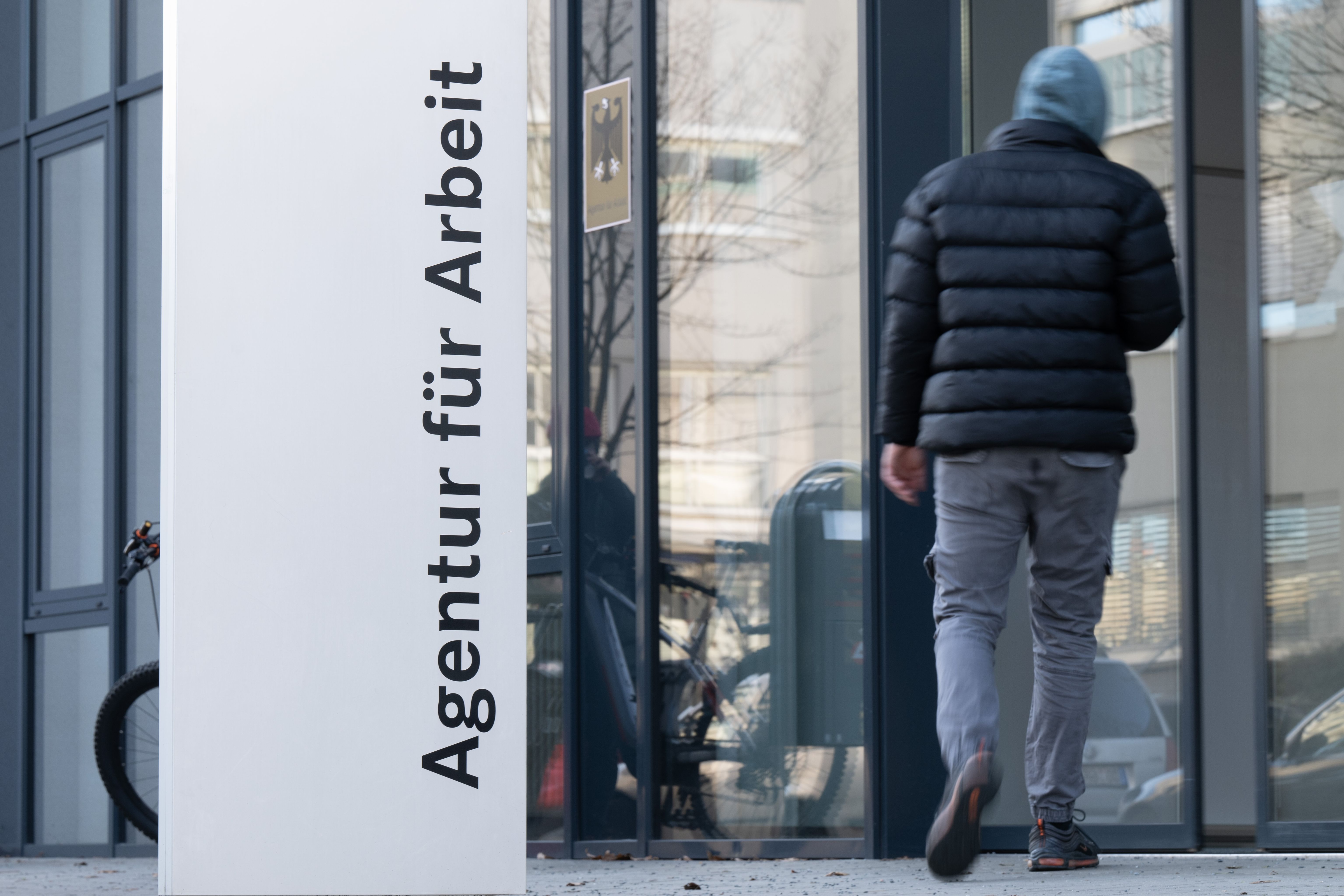 Bundesstatistik: Erwerbstätigkeit weiterhin auf Rekordniveau