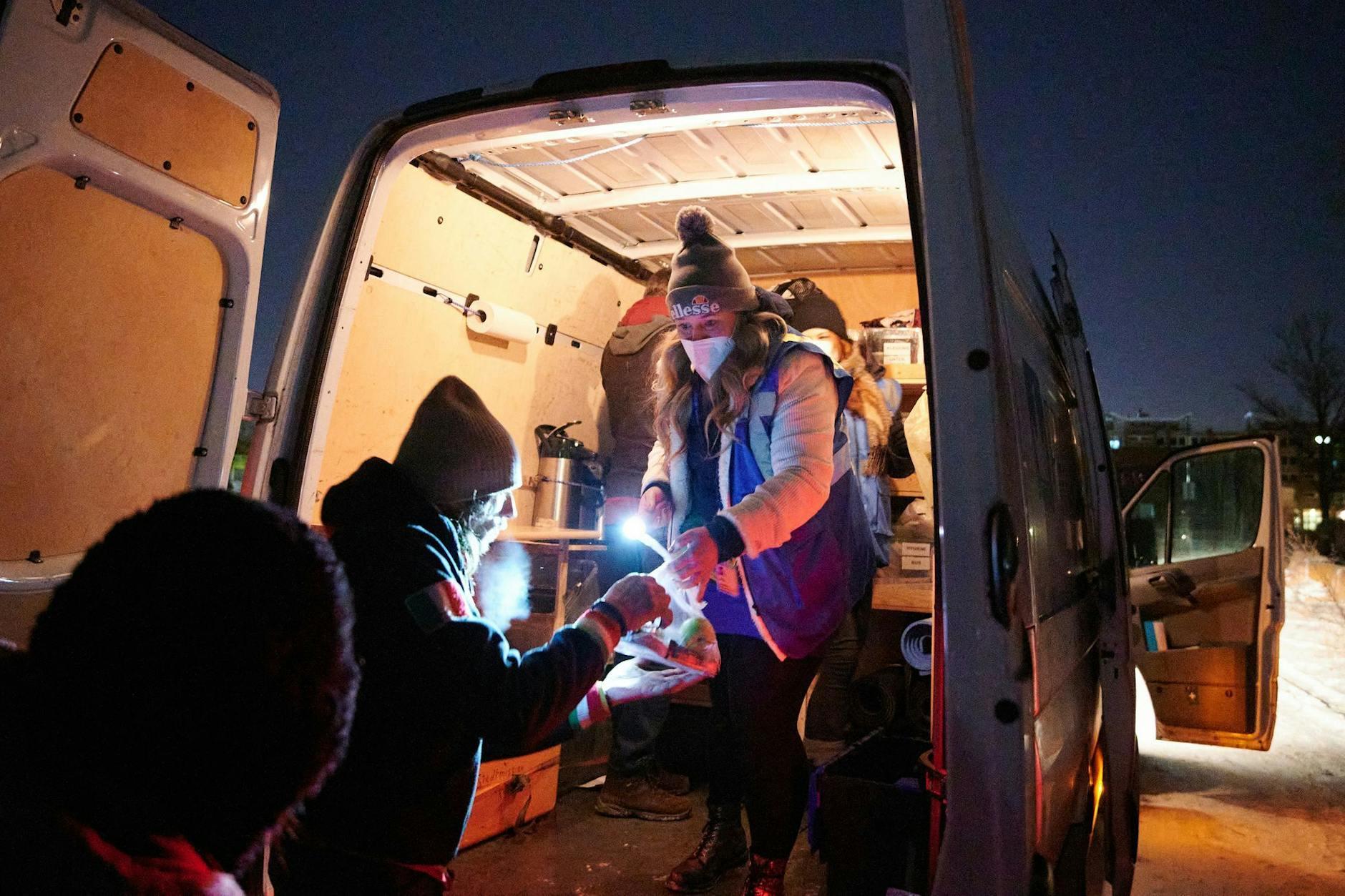 Die Stadtmission hatte in Berlin drei Kältebusse, die wohnungslosen Menschen helfen. Alle drei wurden in kürzester Zeit beschädigt.