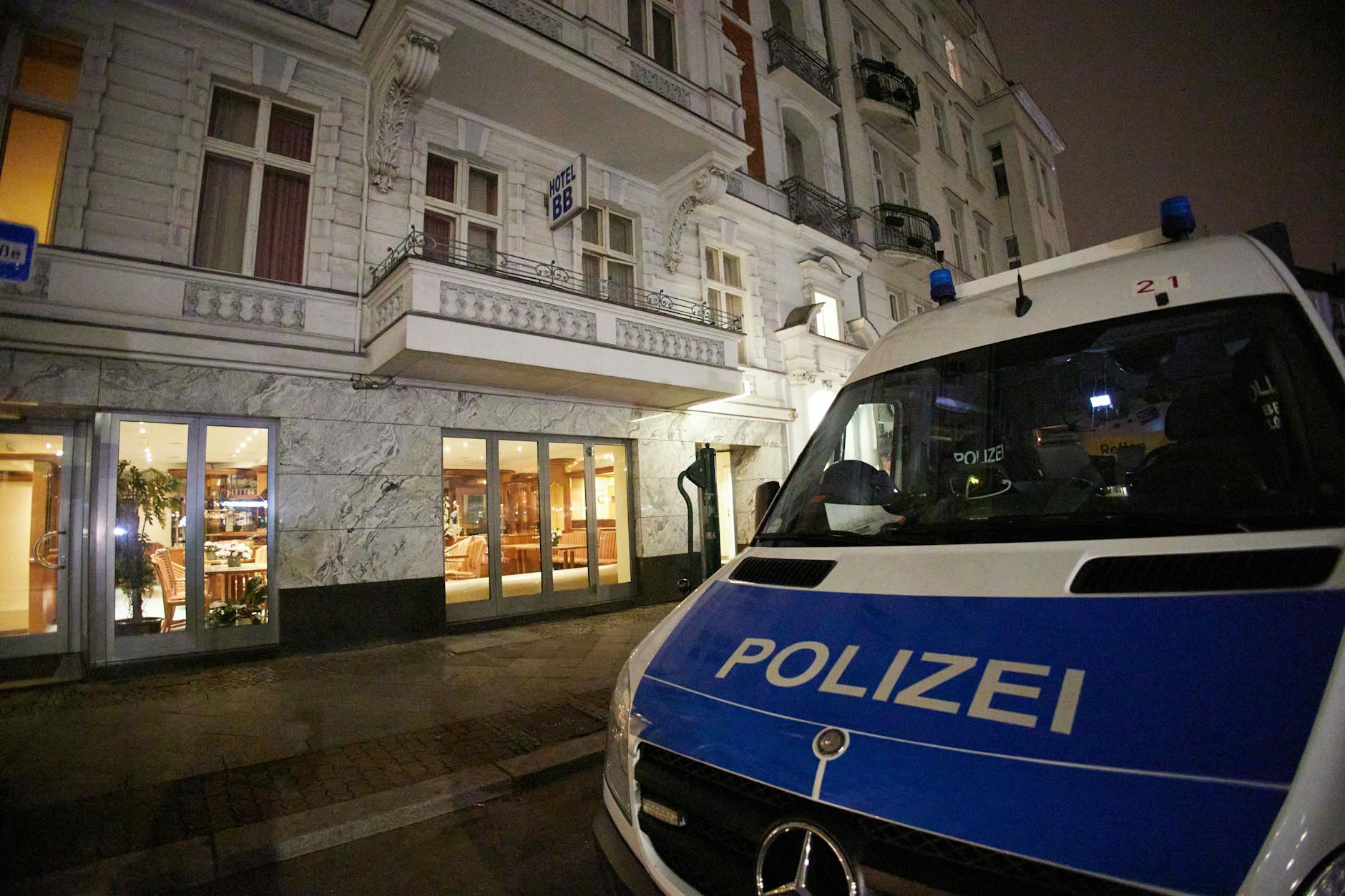 Selbst nach der Räumung des Sozialhotels in der Fuggerstraße reißen die Diskussionen über Berlins Behördenversagen nicht ab.