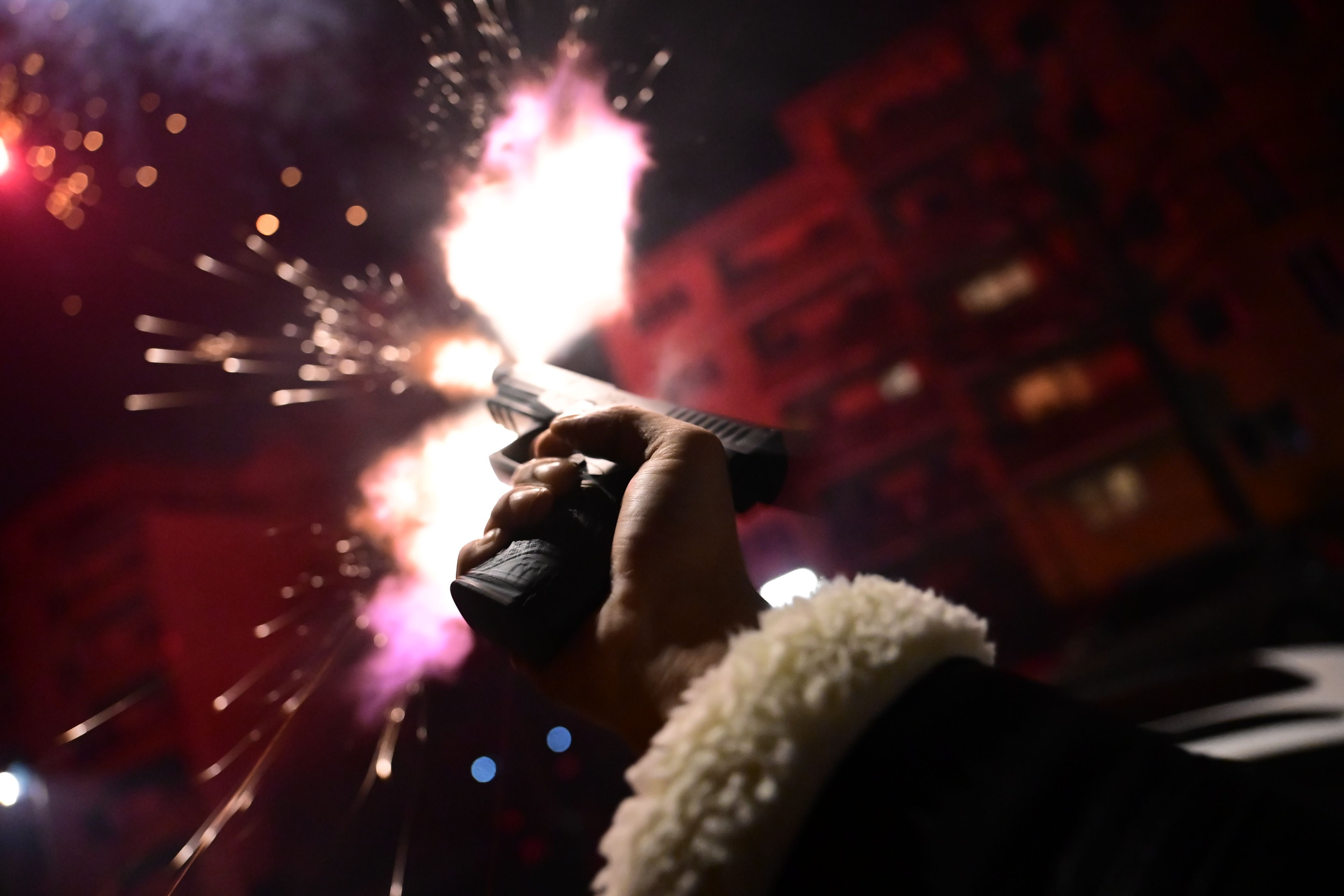 Gewalt in der Silvesternacht: Warum Linke zur Herkunft der Täter schweigen