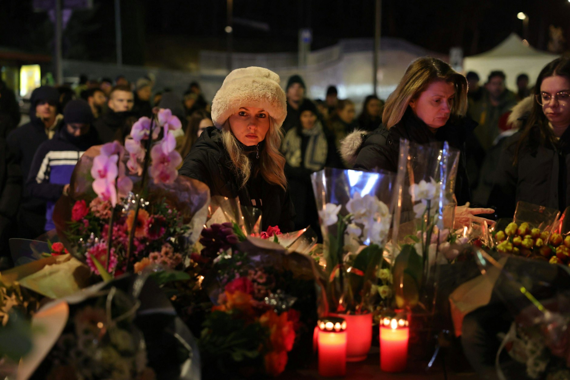 Die Trauer im Skiort Crans-Montana ist riesig.