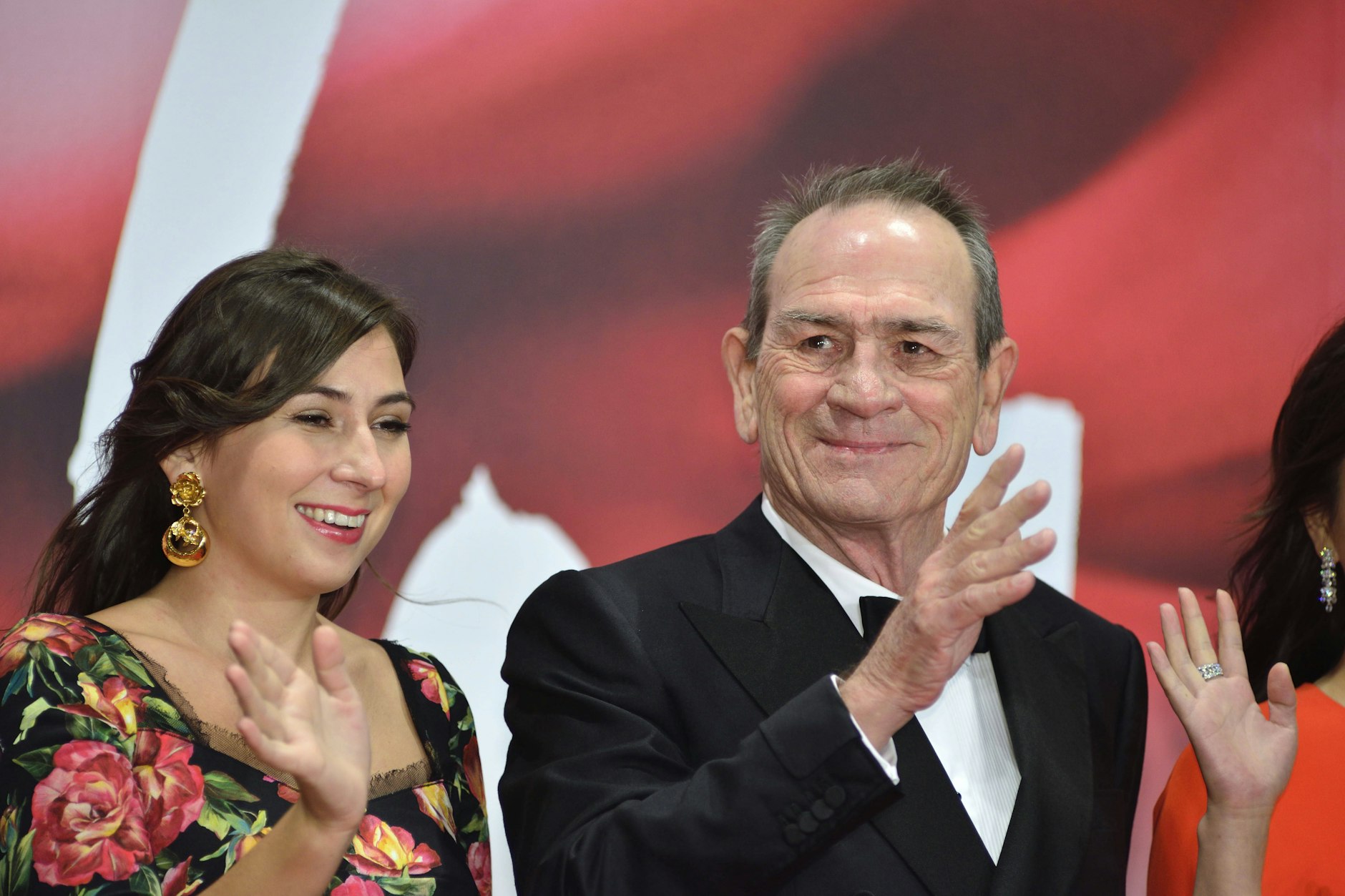 Victoria begleitete ihren Vater Tommy Lee Jones gelegentlich zu Events, wie hier zum Tokyo International Film Festival 2017. 