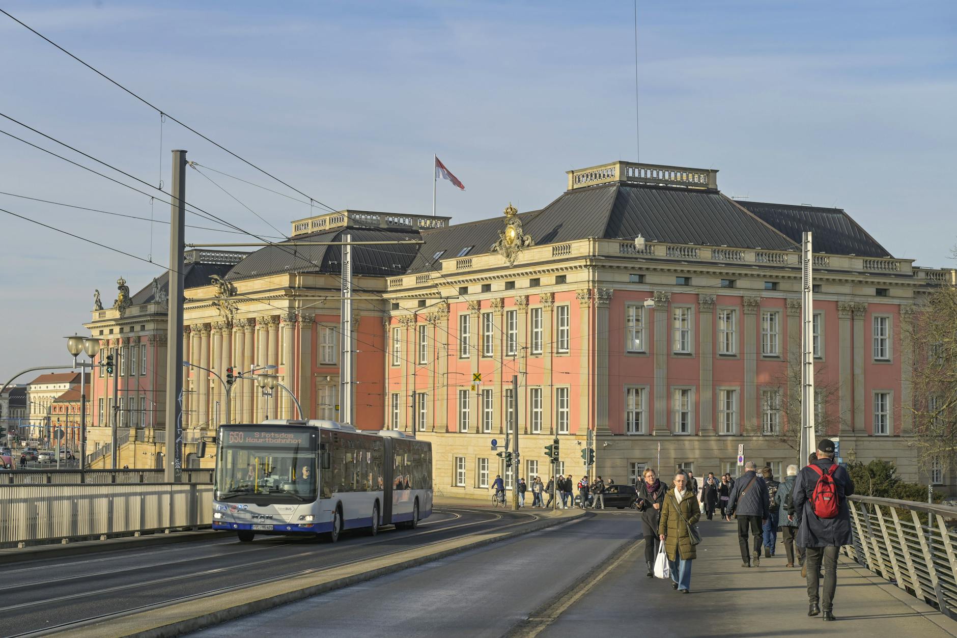 Das Land Brandenburg hat im vergangenen Jahr viele Erbschaften erhalten. Unter anderem ein großes Grundstück in Potsdam.