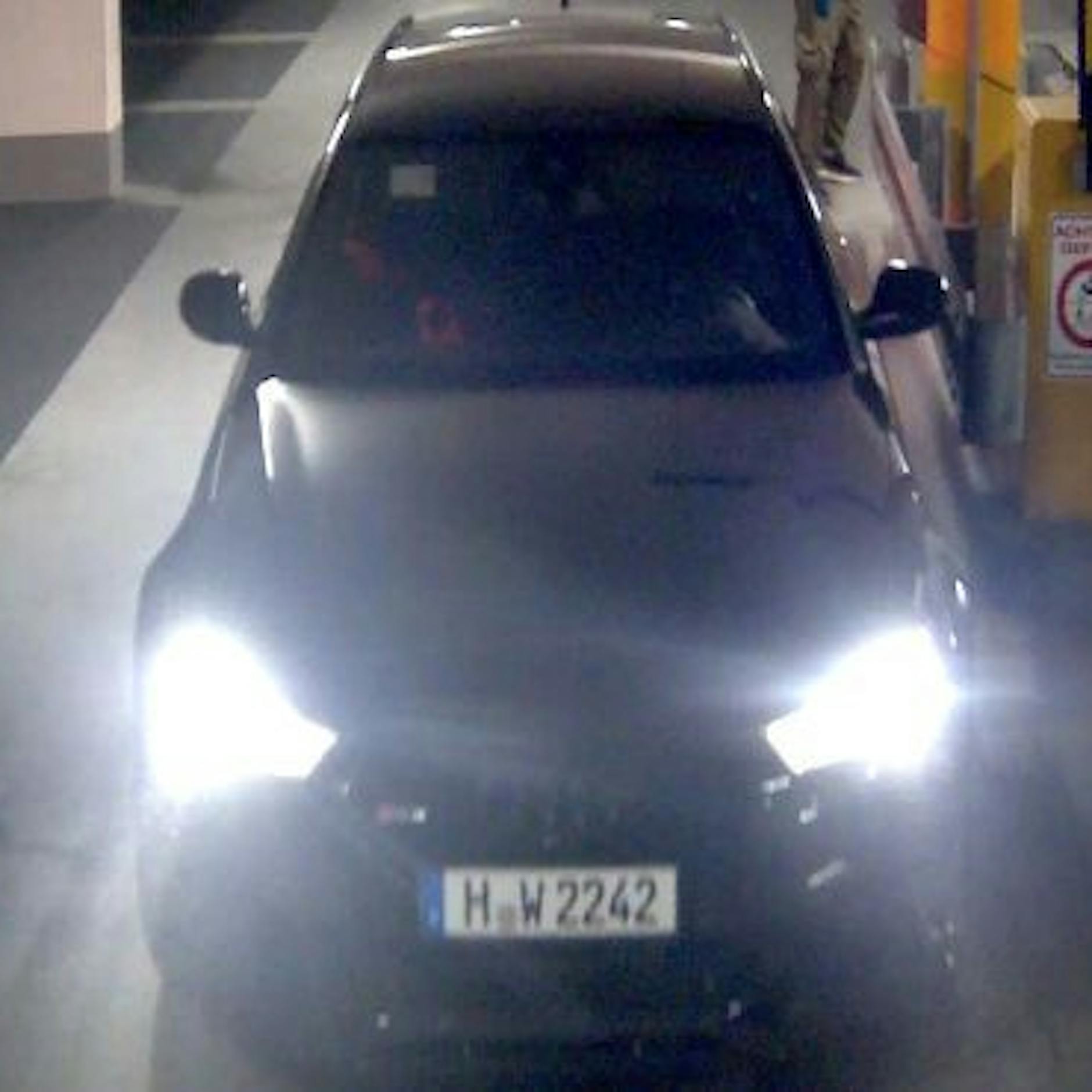 Polizei veröffentlicht Fotos nach Millionencoup von Gelsenkirchen