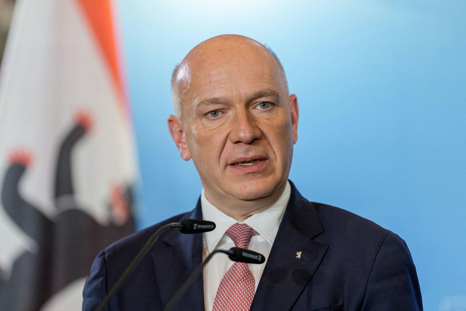 Kai Wegner (CDU), Regierender Bürgermeister von Berlin, arbeitete am Tag des Brandanschlags aus dem Homeoffice.