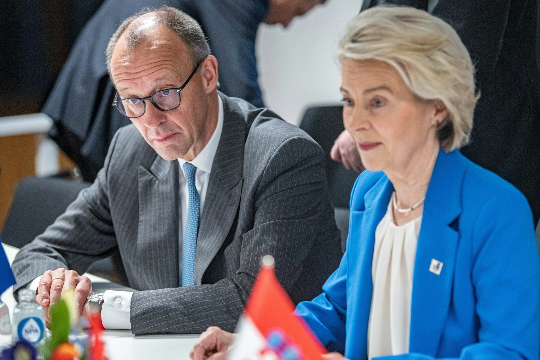 Bundeskanzler Friedrich Merz und EU-Kommissionschefin Ursula von der Leyen während des EU-Gipfels in Brüssel