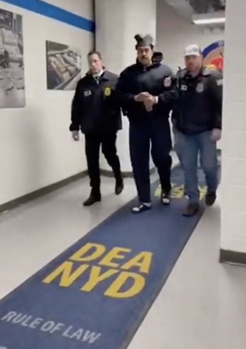 USA führen Maduro in Badelatschen vor – so lief die Festnahme in Venezuela