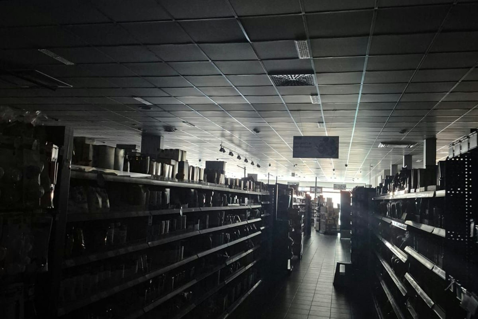 Der Stromausfall in Berlin betrifft auch Supermärkte wie den von Kristin Köbernik.