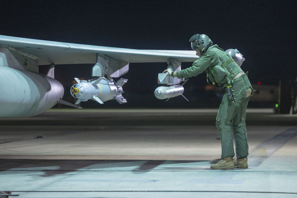 Briten und Franzosen fliegen gemeinsamen Luftangriff auf den IS in Syrien