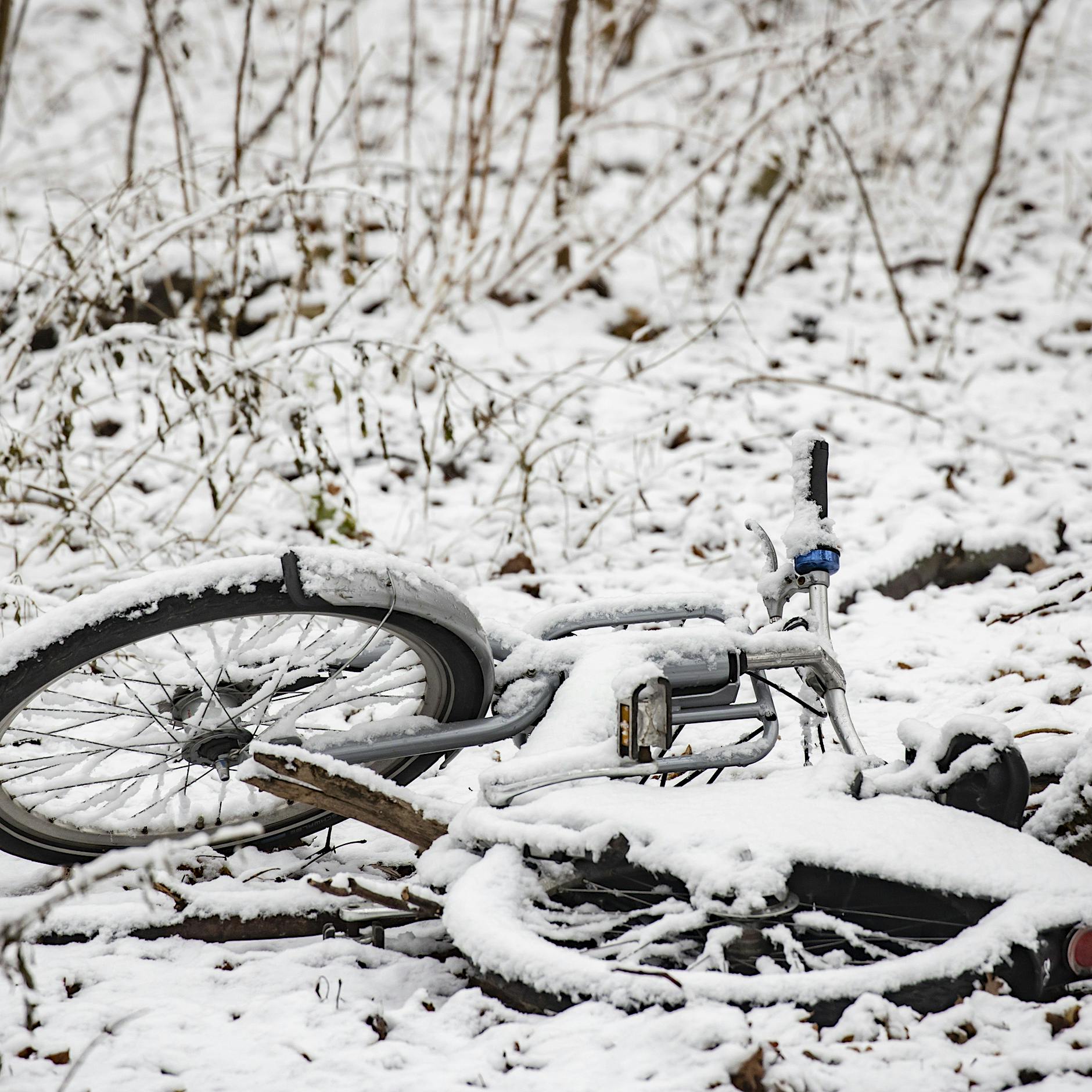 Glatteis auf den Berliner Fahrradwegen: Ist Kreuzberg das neue Grönland? Fehlt nur noch der Eisbär am Späti