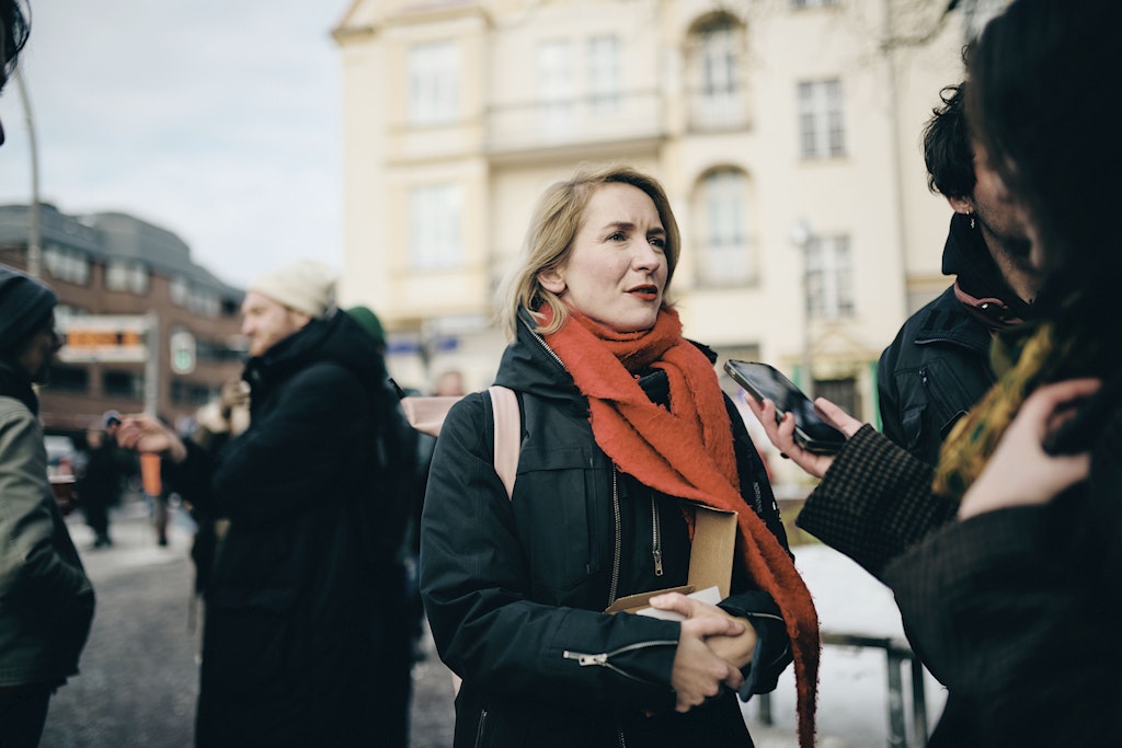 Chefinnen der Linken nach Strom-Anschlag vor Ort: Hat Linksextremismus „nichts mit links zu tun“?