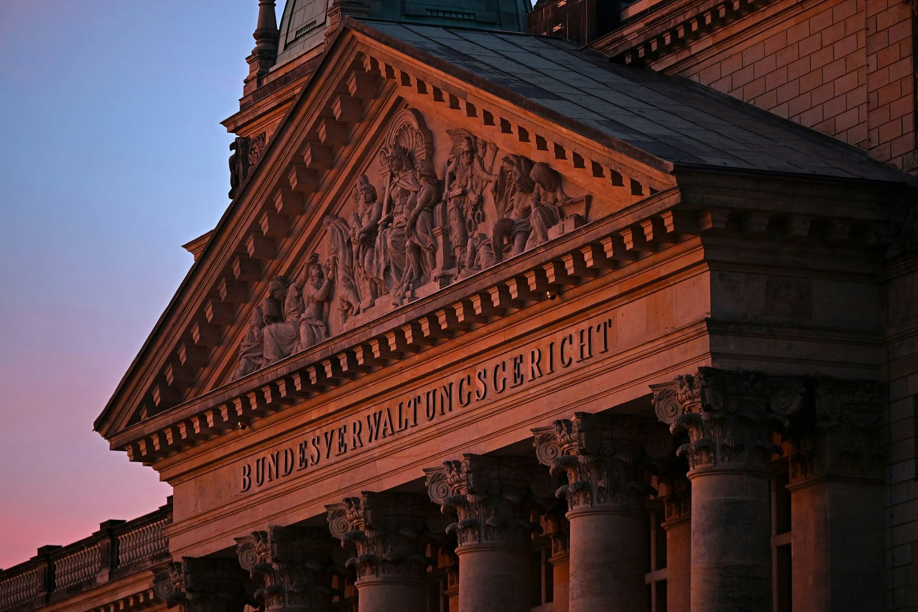 Hauptfassade des Bundesverwaltungsgerichts in Leipzig