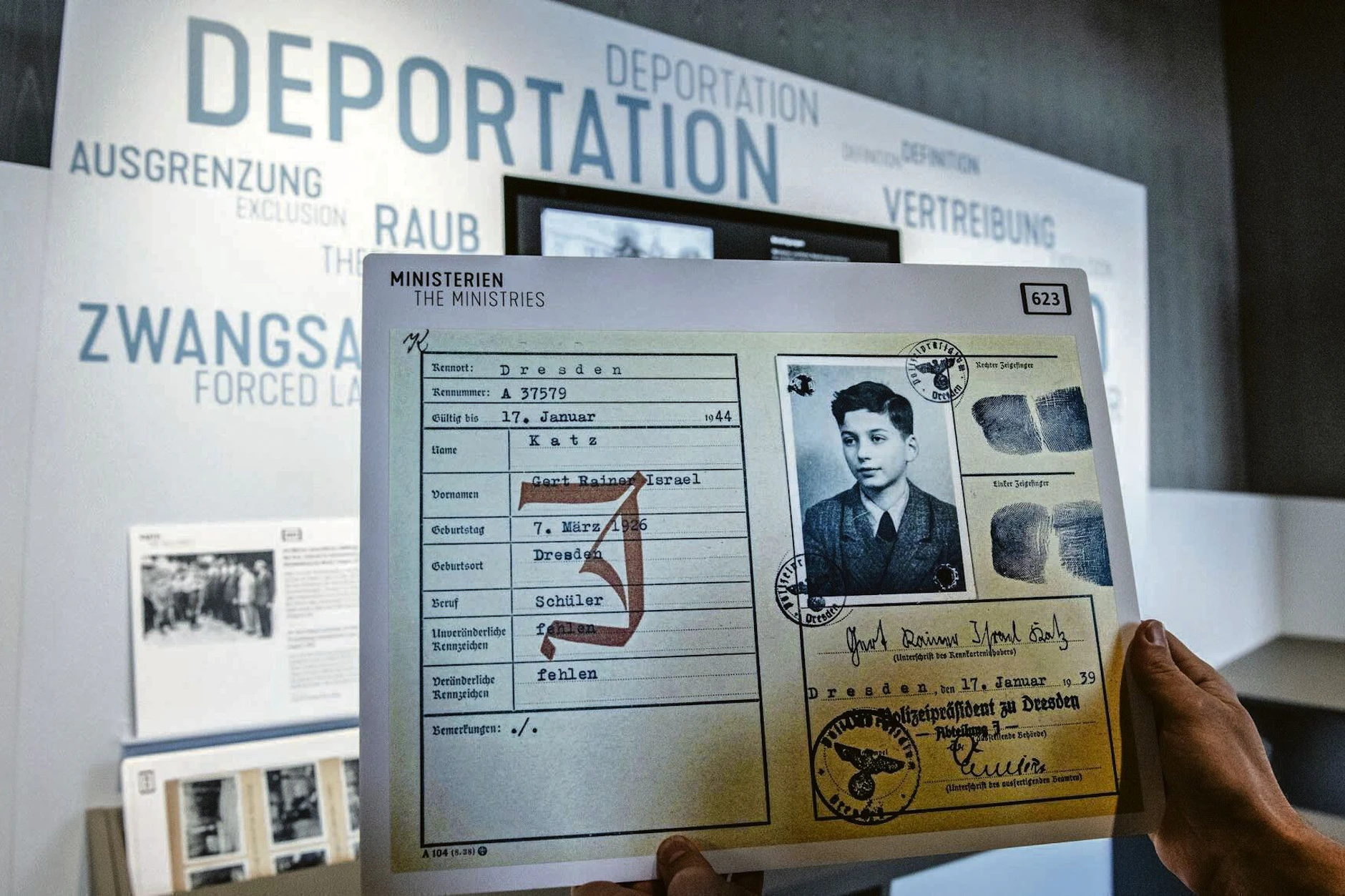 Eine Infotafel in der 2020 eröffneten Dauerausstellung „Die Besprechung am Wannsee und der Mord an den europäischen Jüdinnen und Juden“