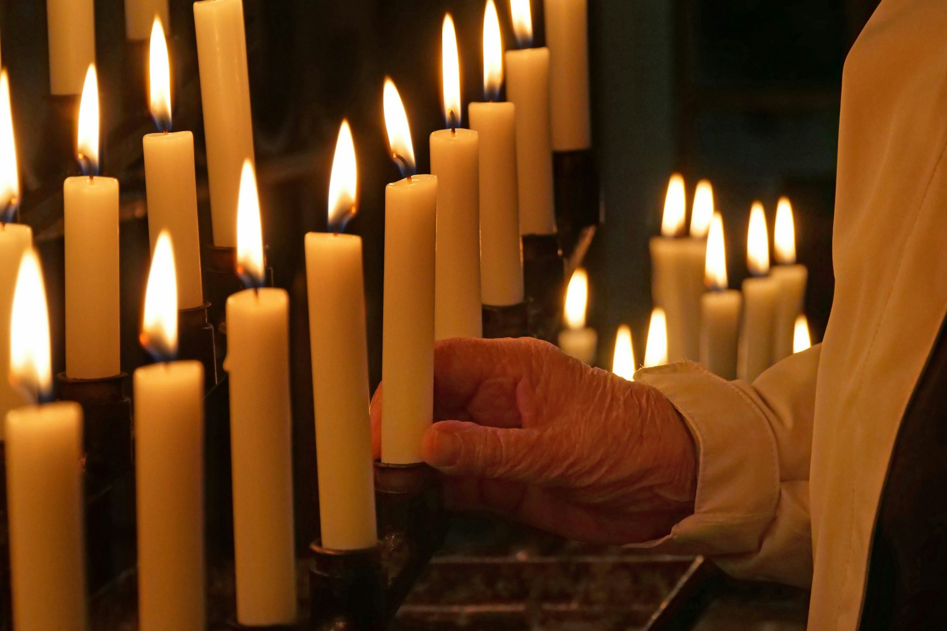 Kein Akku bedeutet in unserer heutigen Welt: kein Zugang zu Informationen und somit keine Verbindung mehr zur Außenwelt.