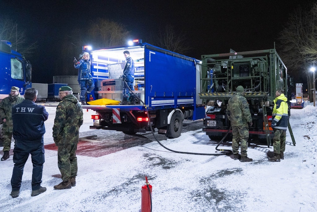 Nach Stromanschlag in Berlin: Zehlendorfer können in Hotels und Schwimmhallen fliehen