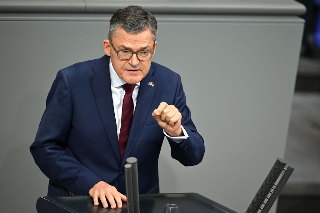 Kiesewetter vermutet Putin hinter Berliner-Stromterror