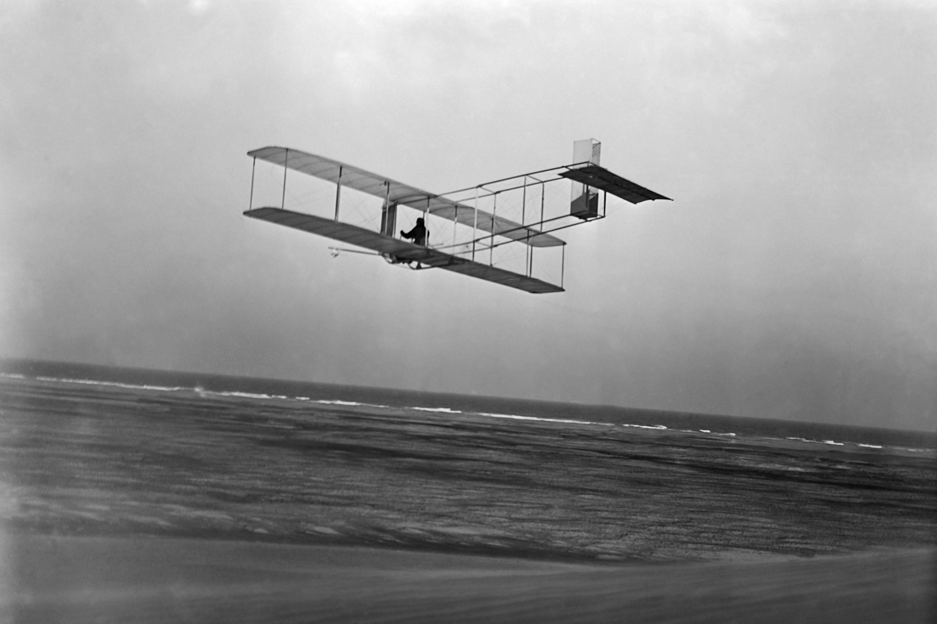 Vertrauen ist gut, doppelte Strukturen sind besser. Doppeldecker im Jahr 1911