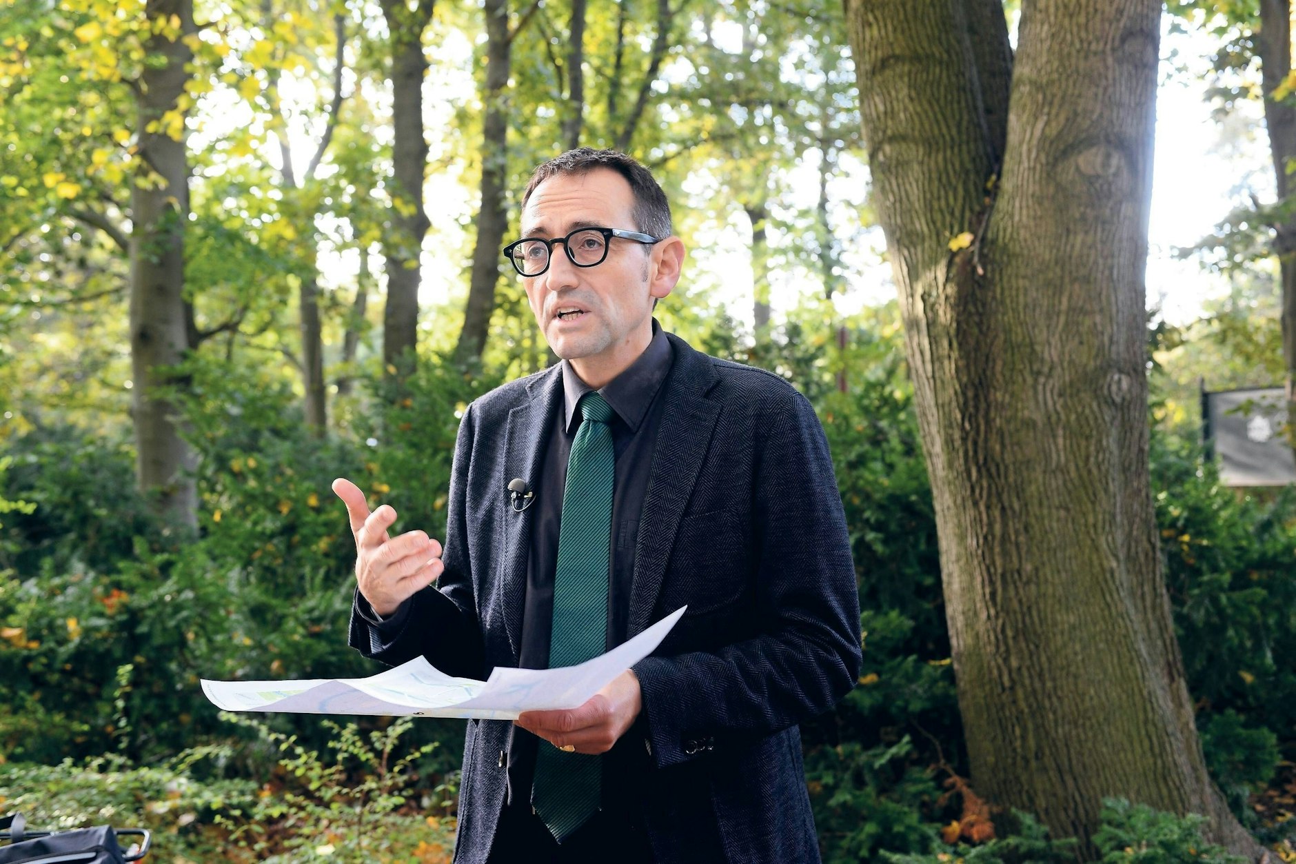 Der ehemalige Bezirksbürgermeister von Berlin-Mitte, Stephan von Dassel, findet die Teilsperrung des Platzes unsinnig.