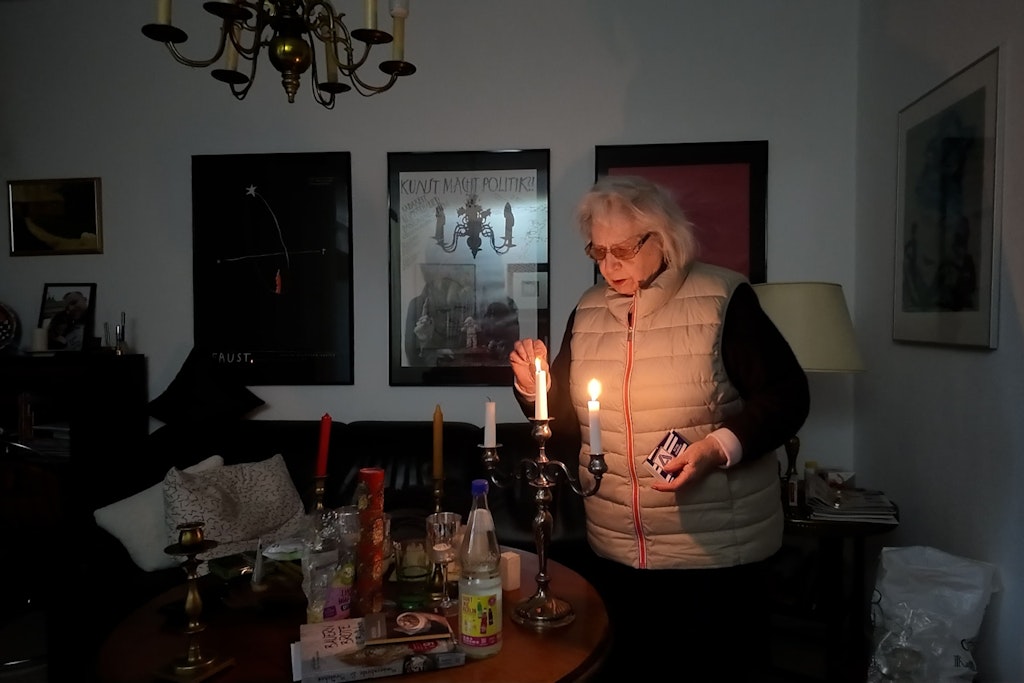 „Unsere Politiker sind alle weichgespült“: Wie Kriegskind Frau S. dem Blackout in Wannsee trotzt