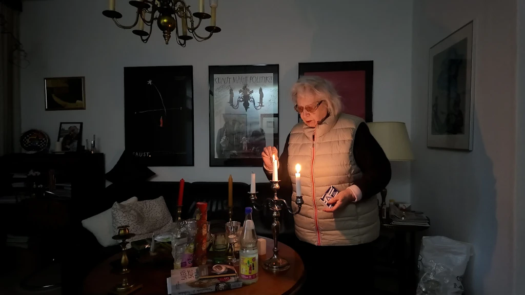 „Unsere Politiker sind alle weichgespült“: Wie Kriegskind Frau S. dem Blackout in Wannsee trotzt
