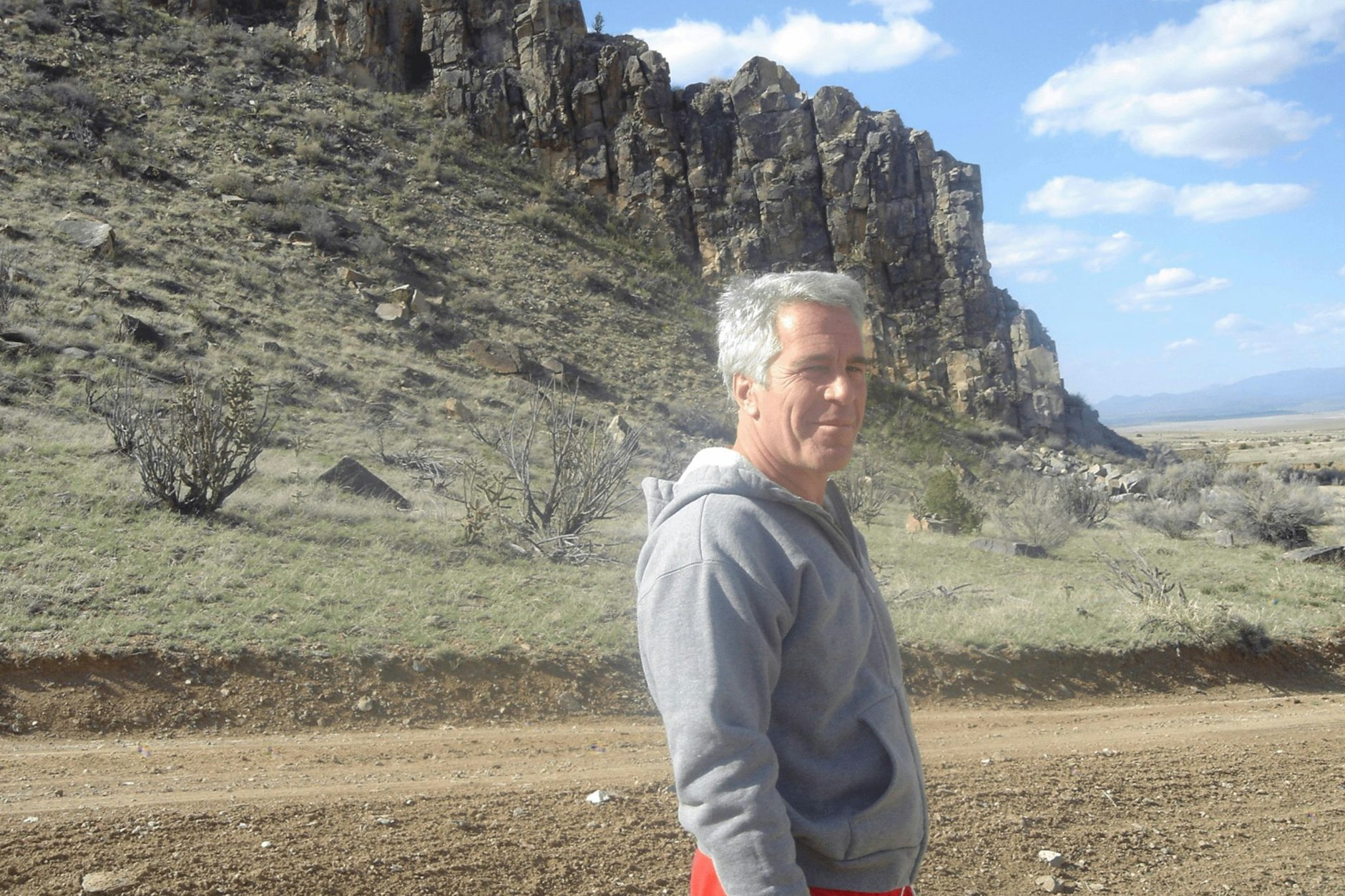 Dieses undatierte, vom US-Justizministerium veröffentlichte Foto zeigt Jeffrey Epstein. Zahlreiche Akten in seinem Fall sind noch verschlossen.