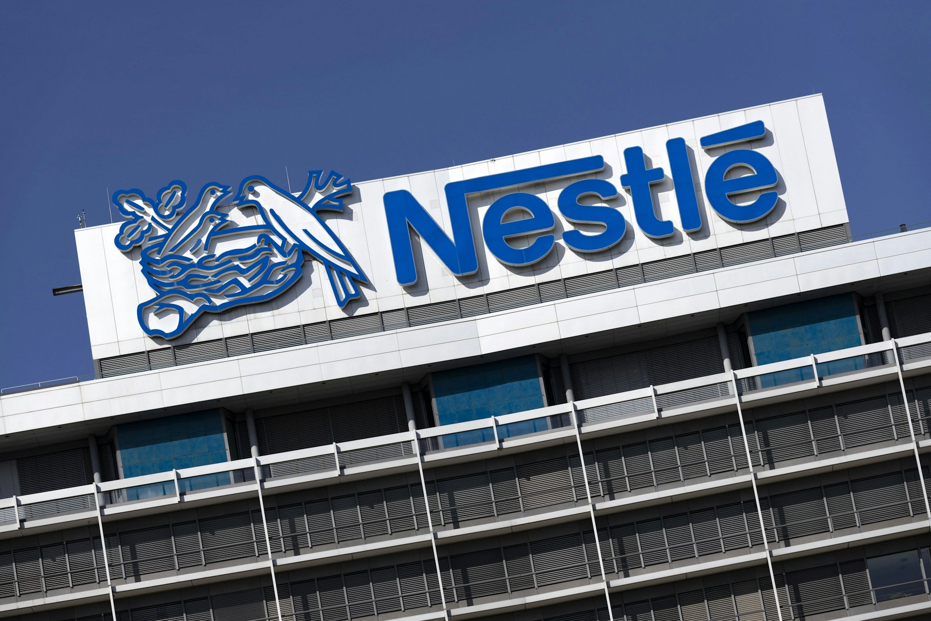 Nestlé warnt vor dem Verzehr der möglicherweise betroffenen Säuglingsnahrung.