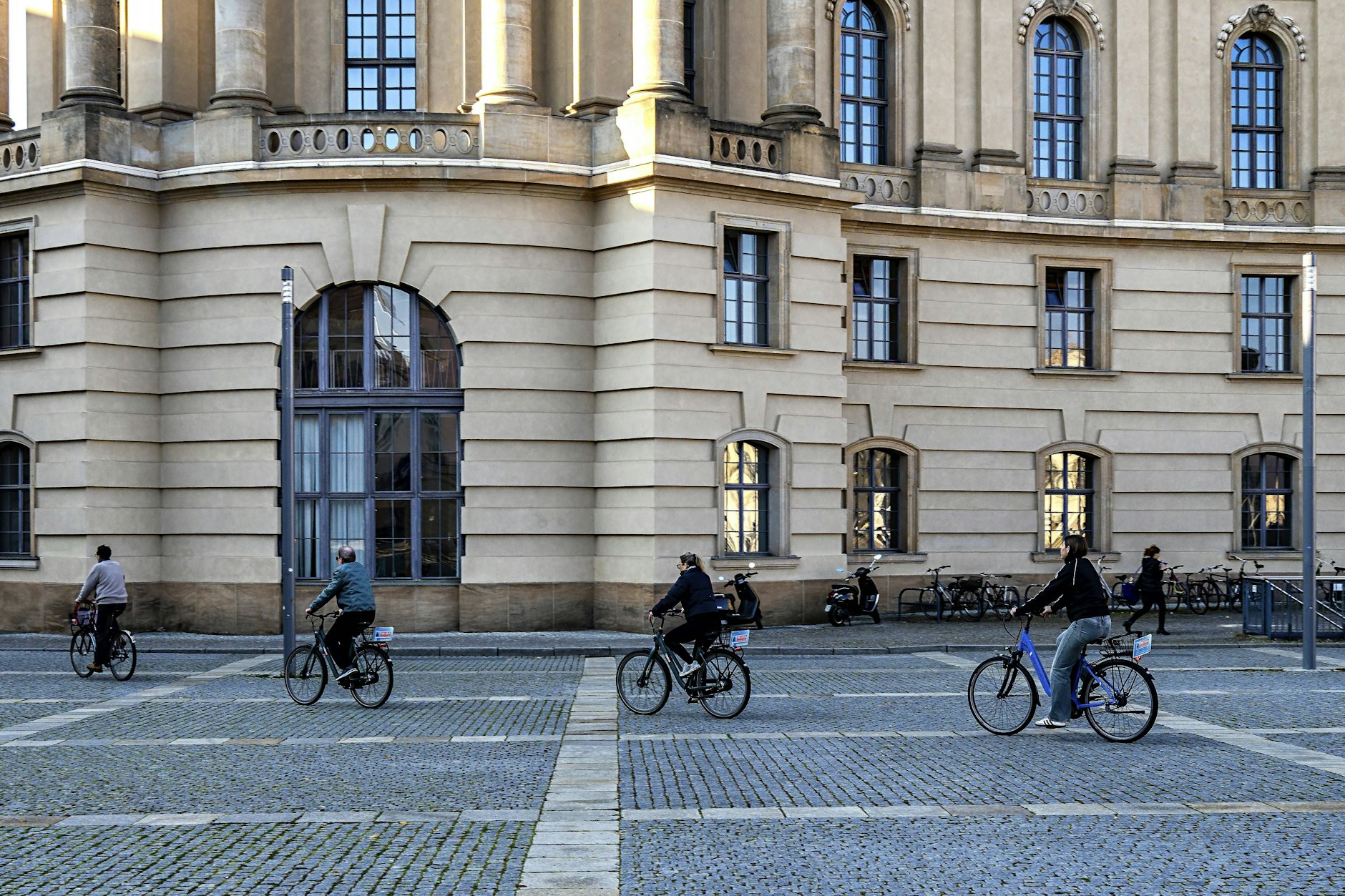 Radfahrer auf dem Friedrich-Ebert-Platz, das ist so an vielen Tagen im Jahr nicht mehr möglich.