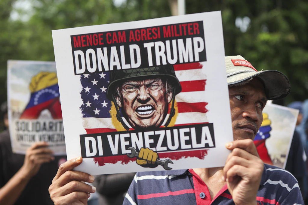 Auch in Jakarta wird gegen den US-Angriff auf Venezuela demonstriert.