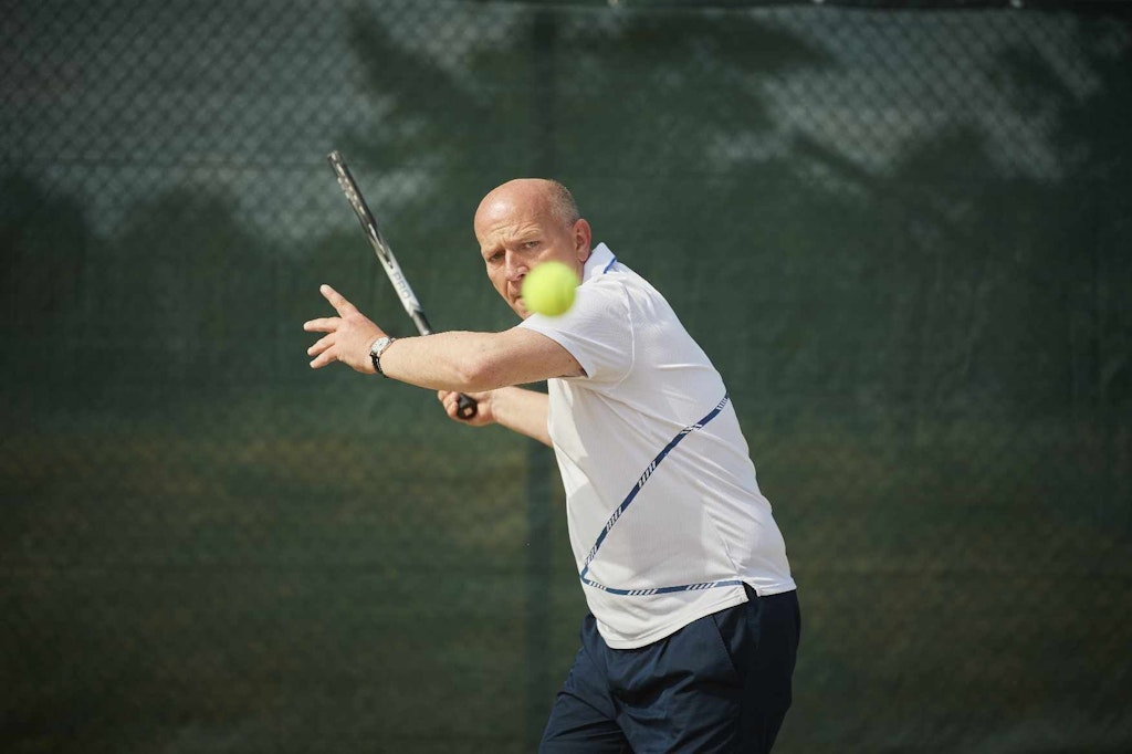Tennis trotz Stromterrors: Regierender Bürgermeister Kai Wegner muss sich heute vor seiner Fraktion…