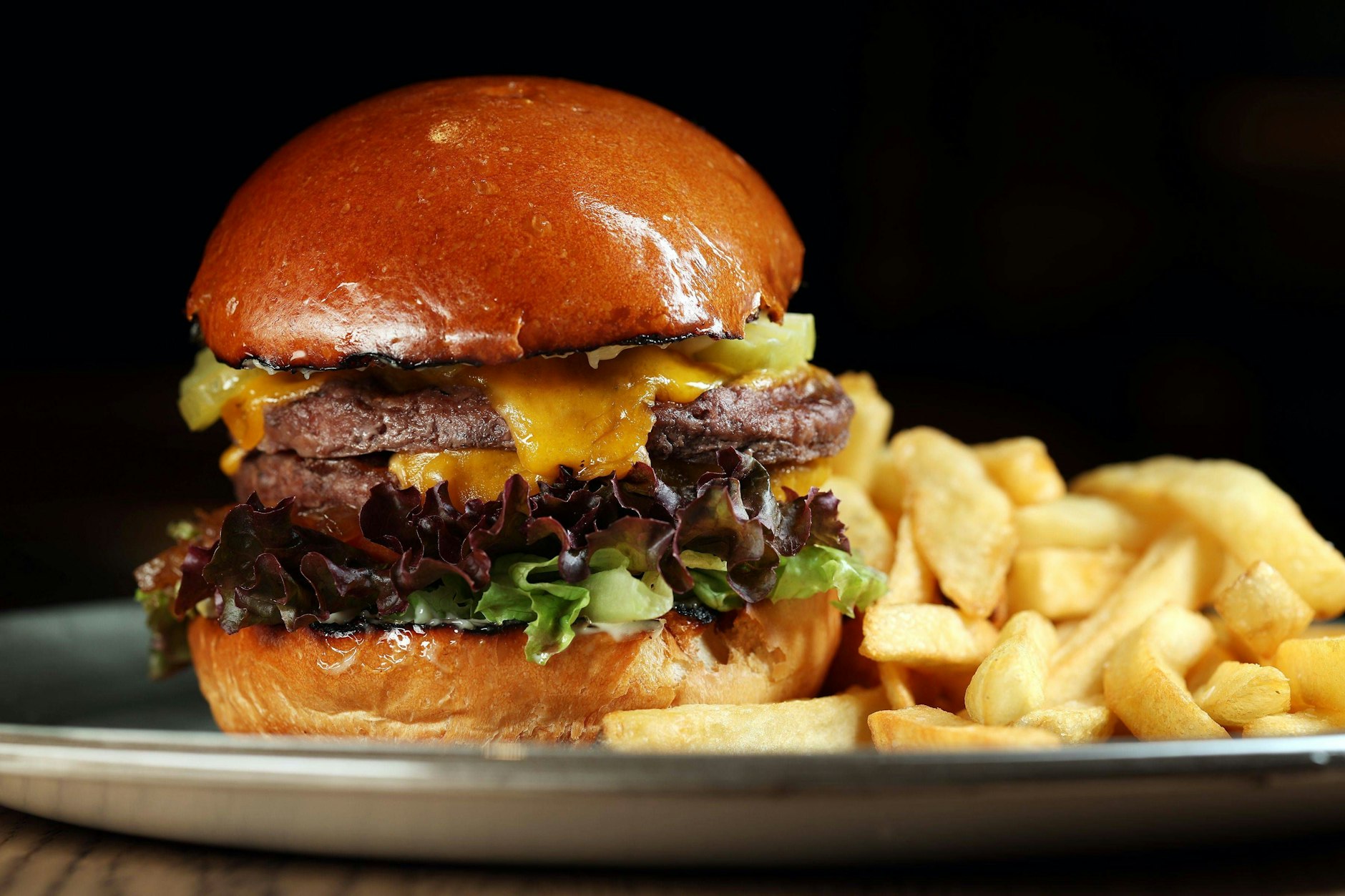 A match made in heaven: Burger und Pommes.