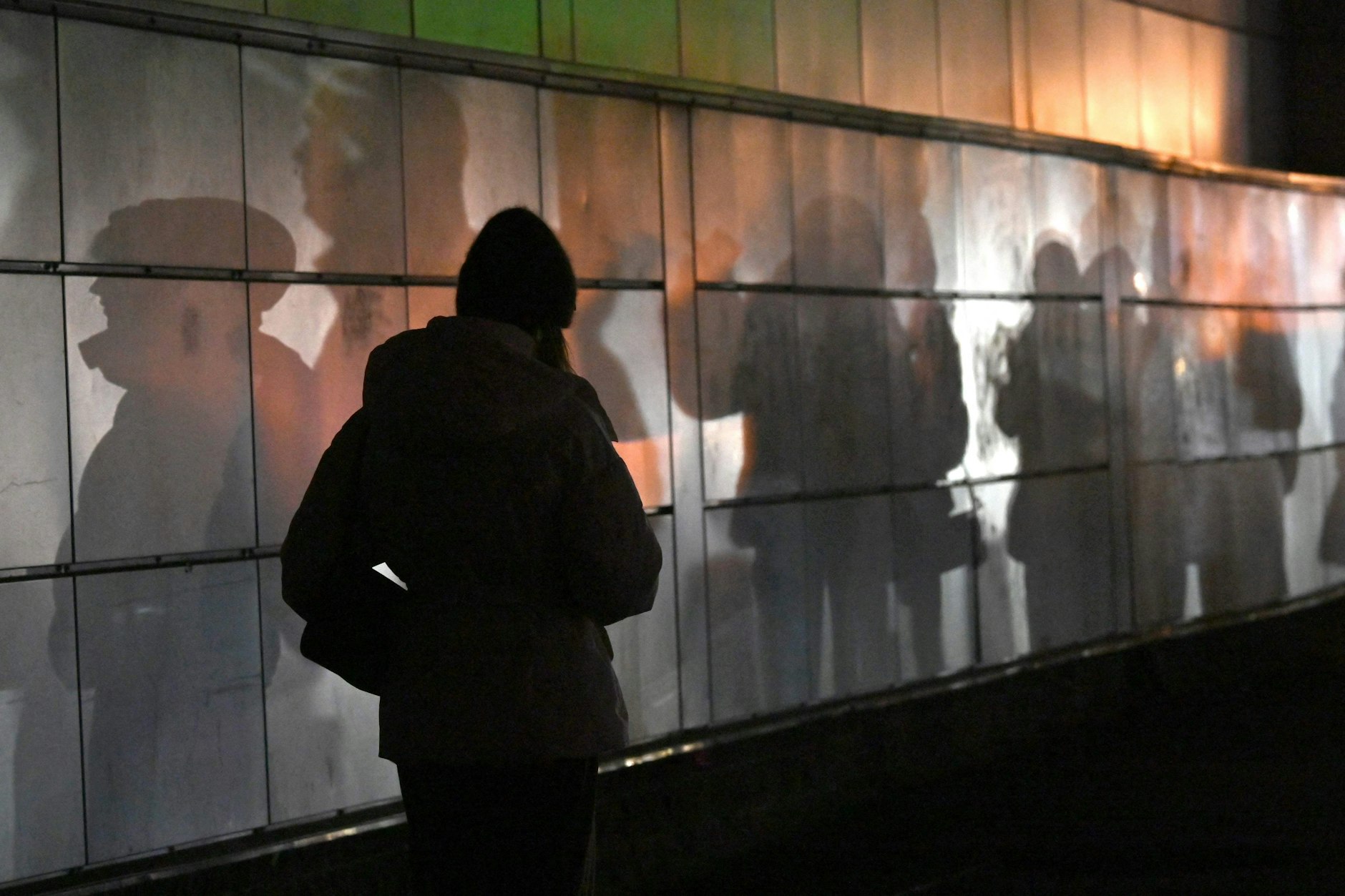 „Das ukrainische Energiesystem ist täglich feindlichen Angriffen ausgesetzt, und die Energiearbeiter arbeiten unter extrem schwierigen Bedingungen, um die Bevölkerung mit Licht und Wärme zu versorgen“, ließ Ministerpräsidentin Swyrydenko mitteilen.