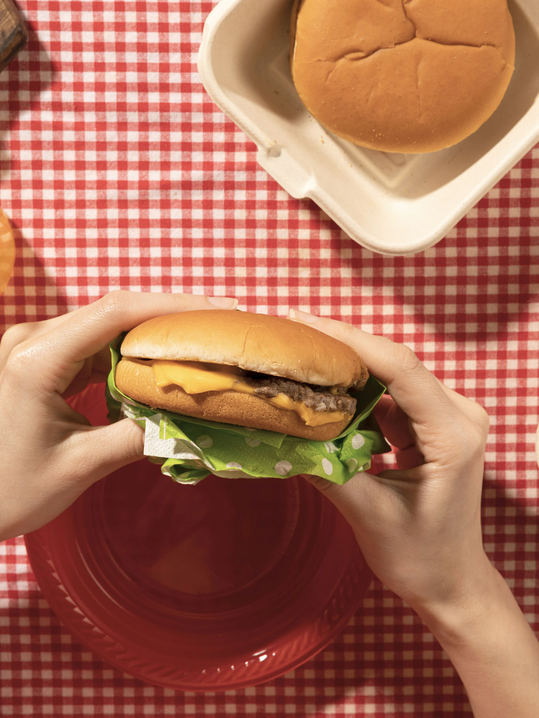 Neues deutsches Burgertum – Wir brutzeln unsere Bratlinge selbst